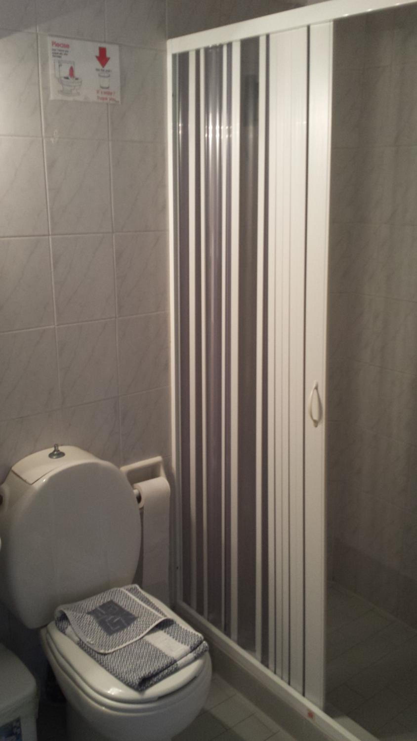 Twin Room - Photo 3