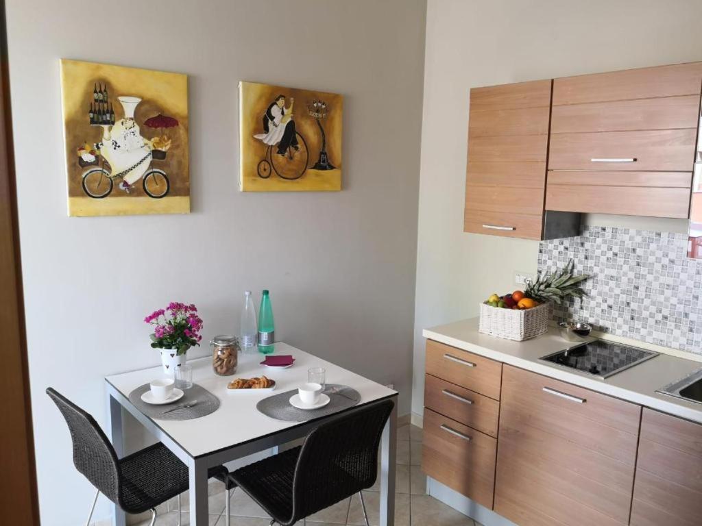 Large Double Room - Photo 2