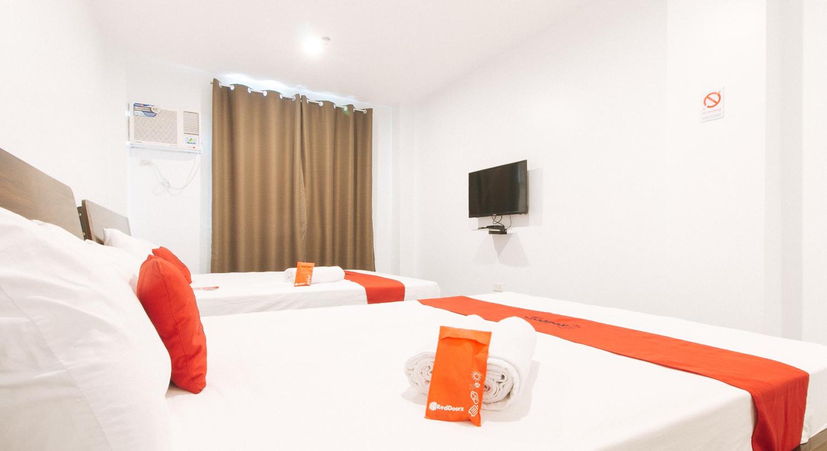 Family Room - Photo 13