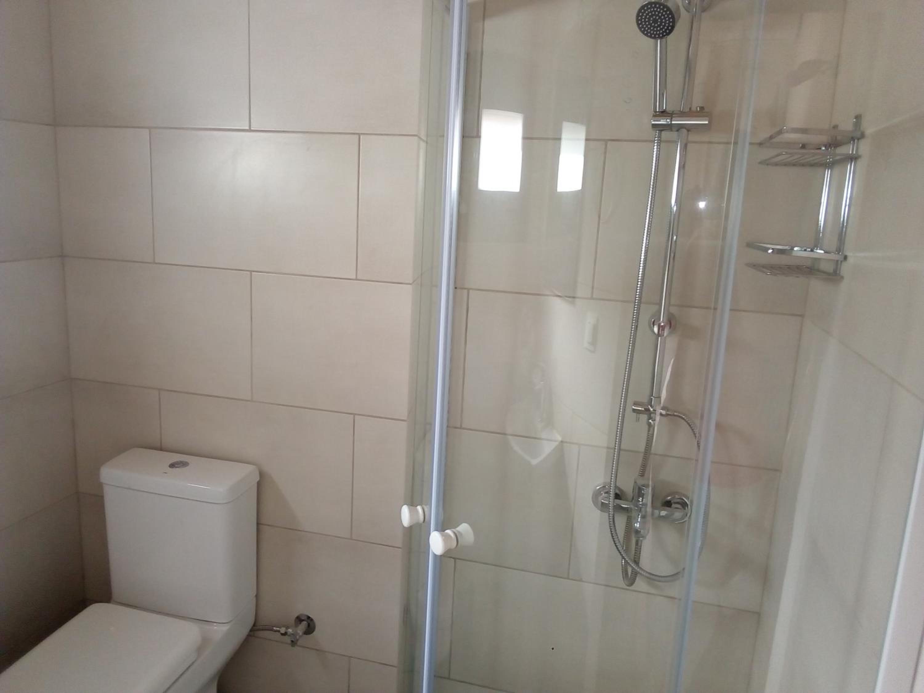 One-Bedroom House - Photo 63