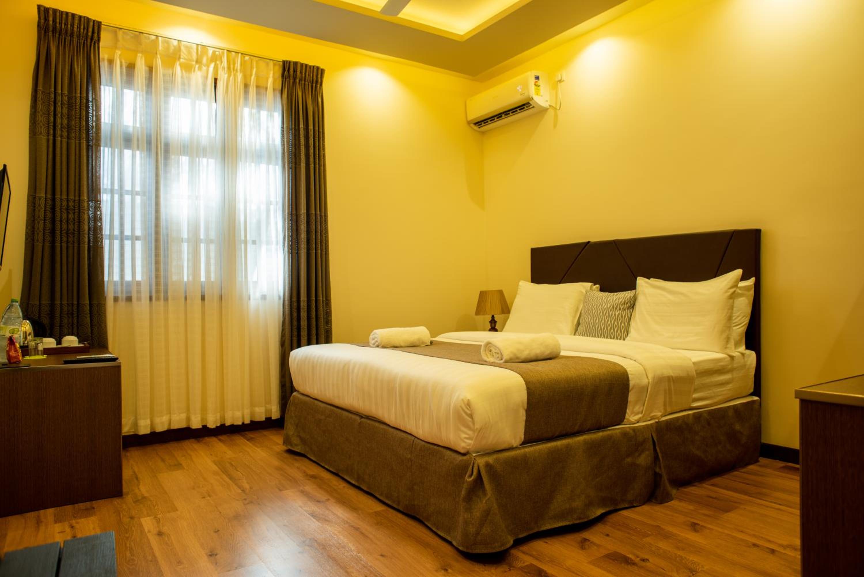 Double or Twin Room - Photo 3