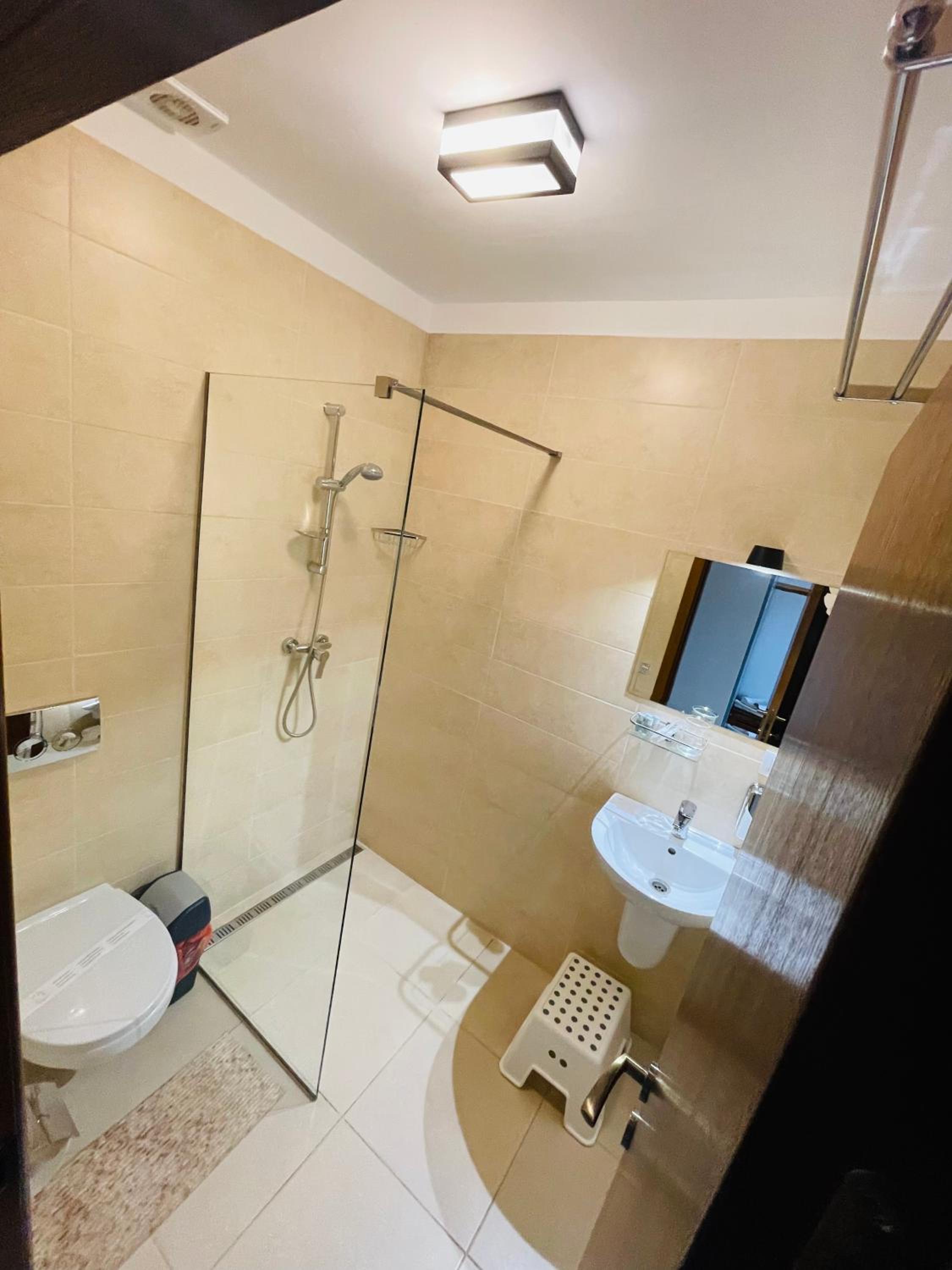 Large Double or Twin Room - Photo 2