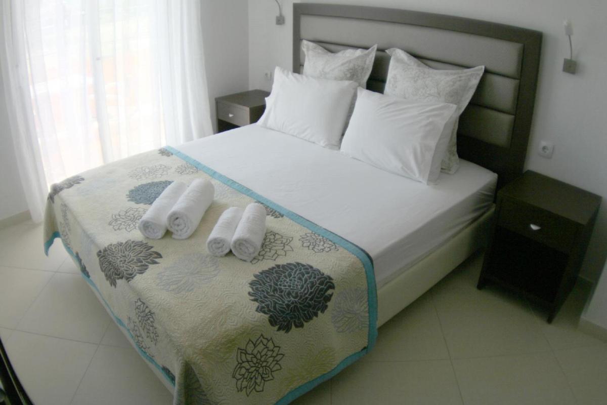 Apartment (2 Adults)