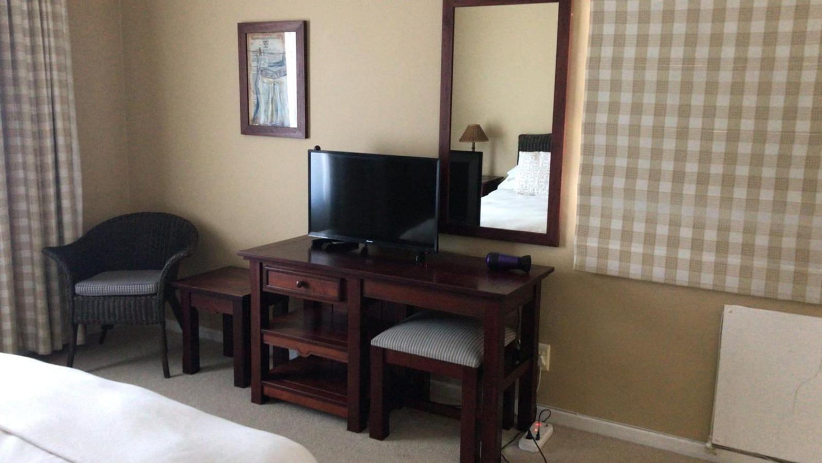 Apartment photo 2