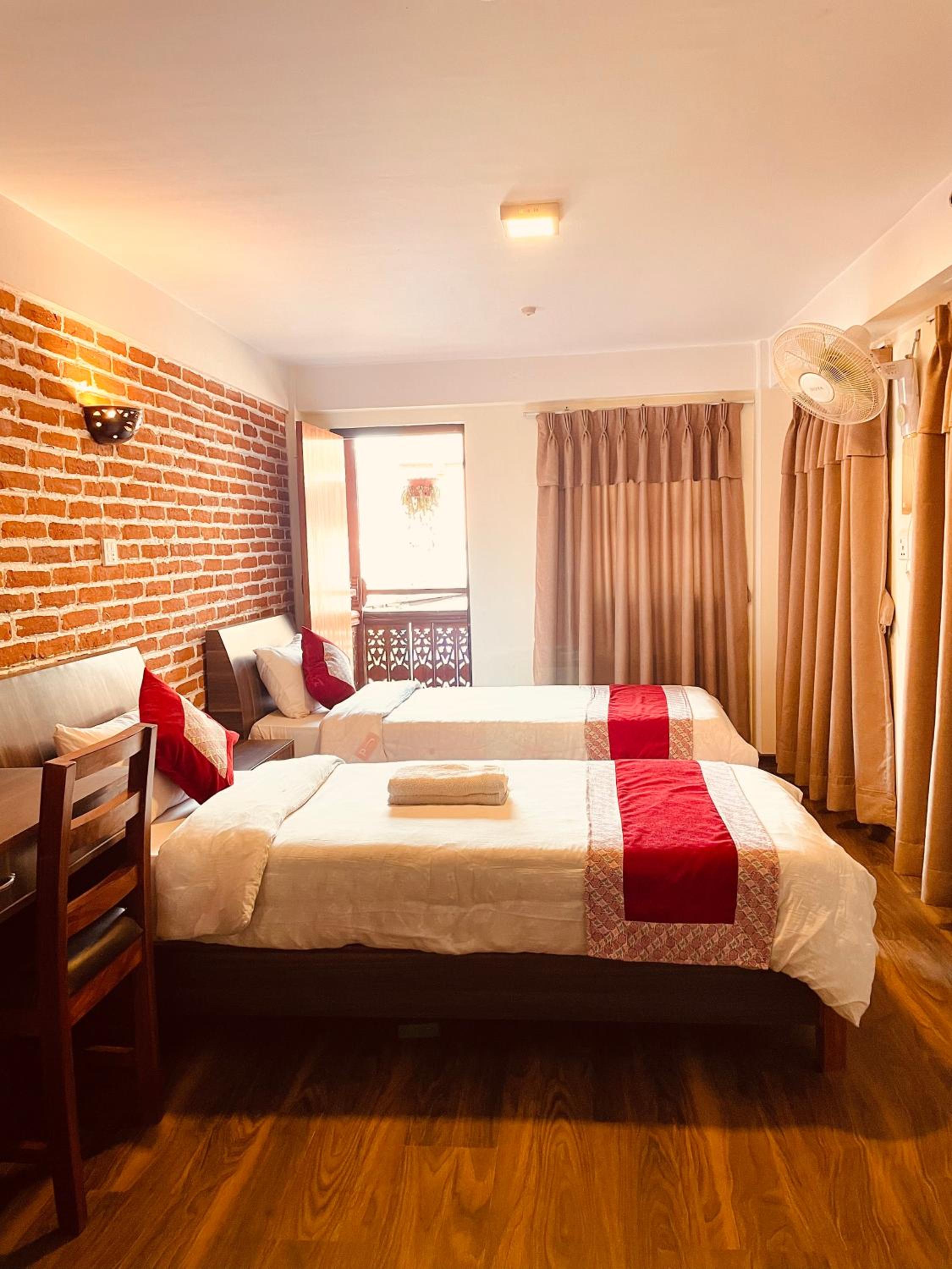 Twin Room with Balcony
