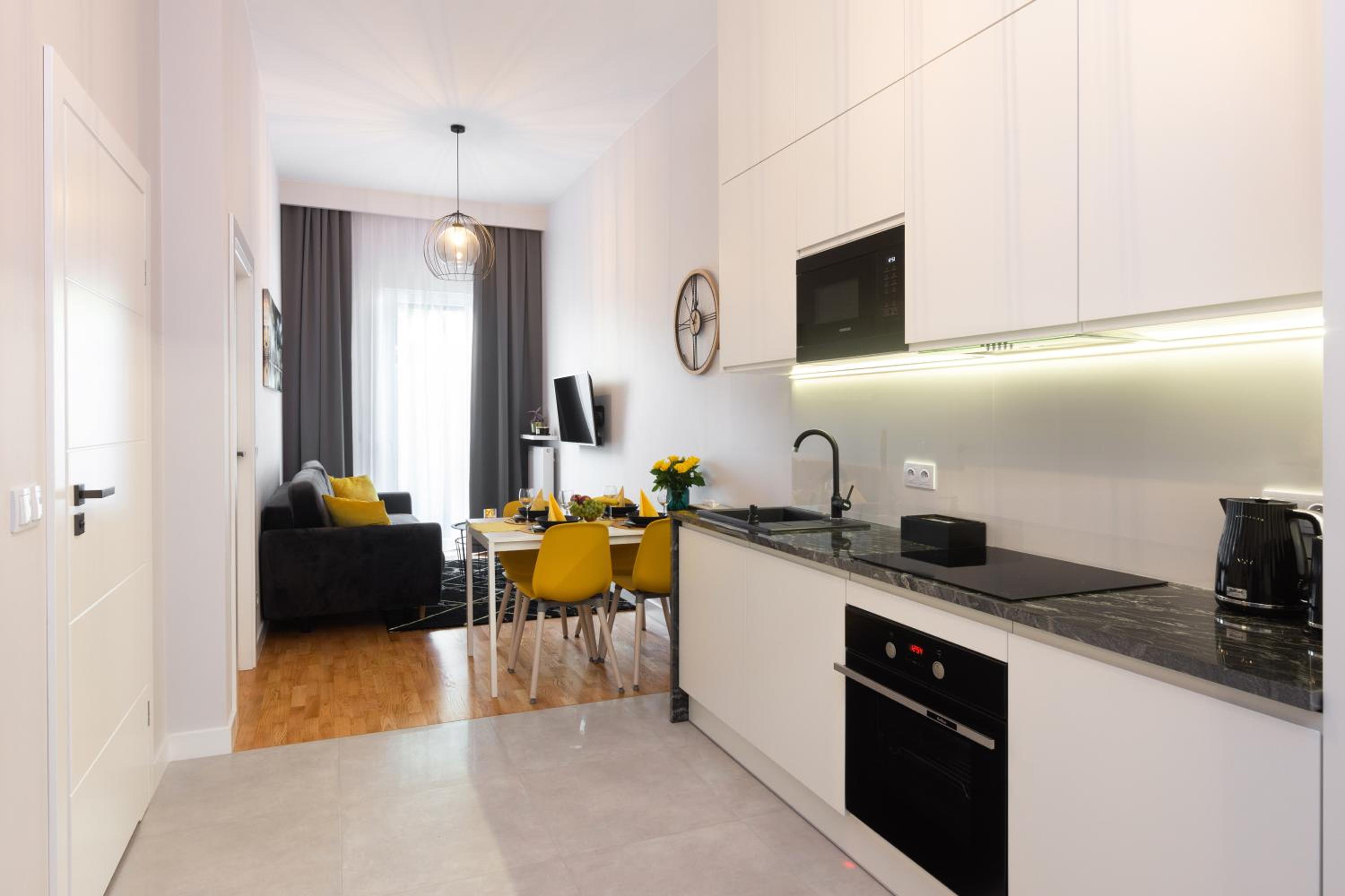 One-Bedroom Apartment - Photo 7