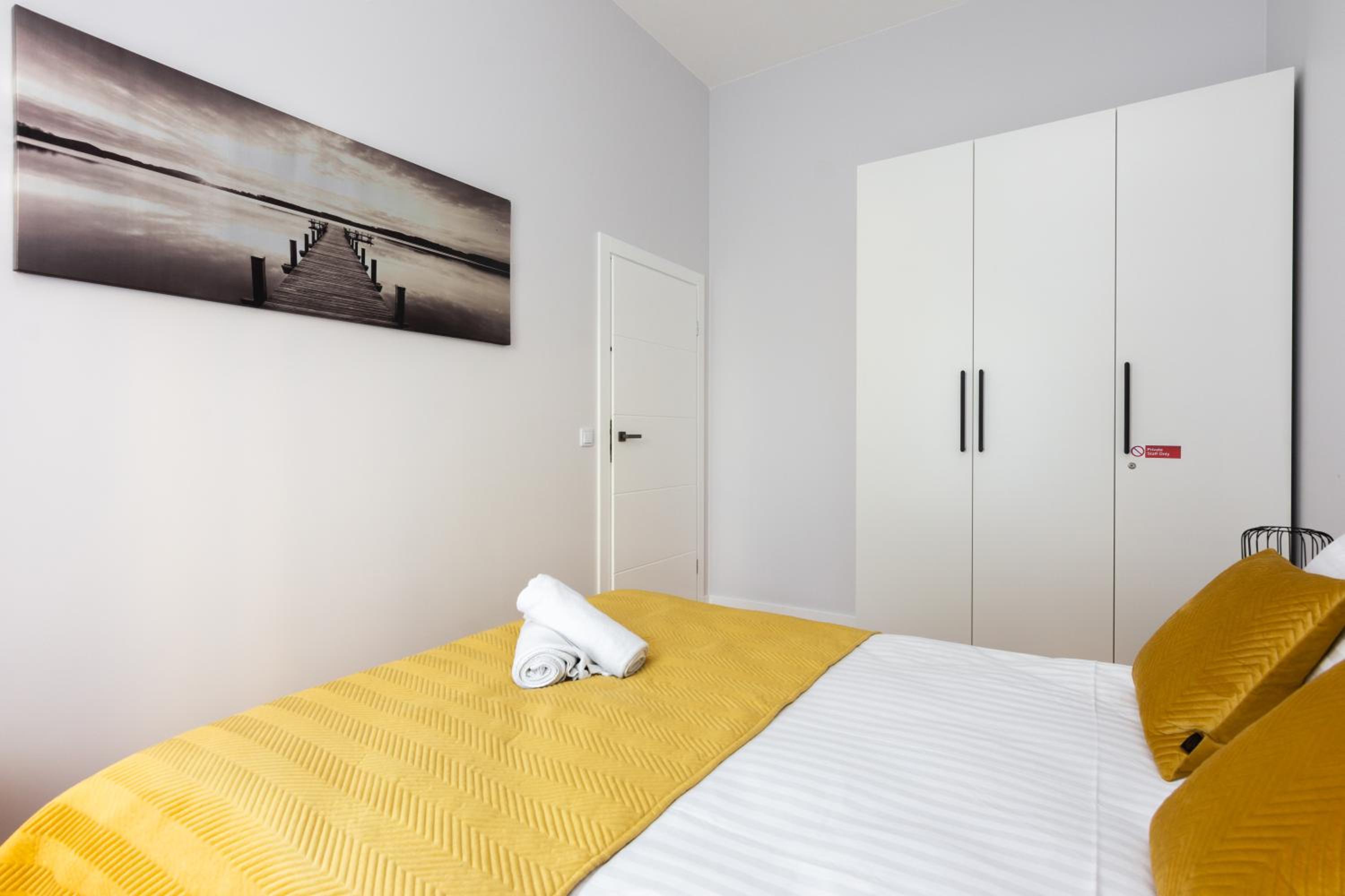 One-Bedroom Apartment - Photo 19
