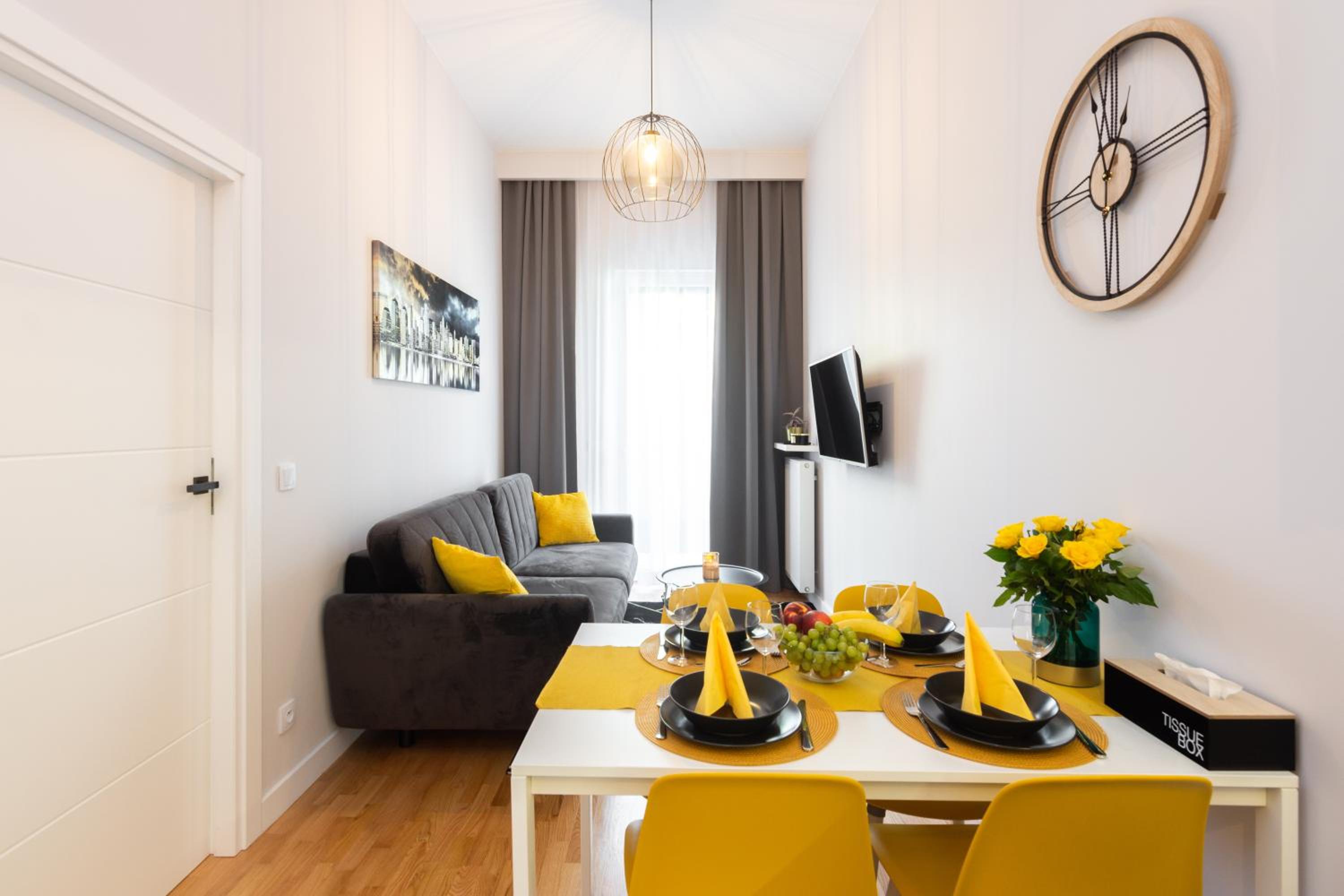 One-Bedroom Apartment - Photo 1
