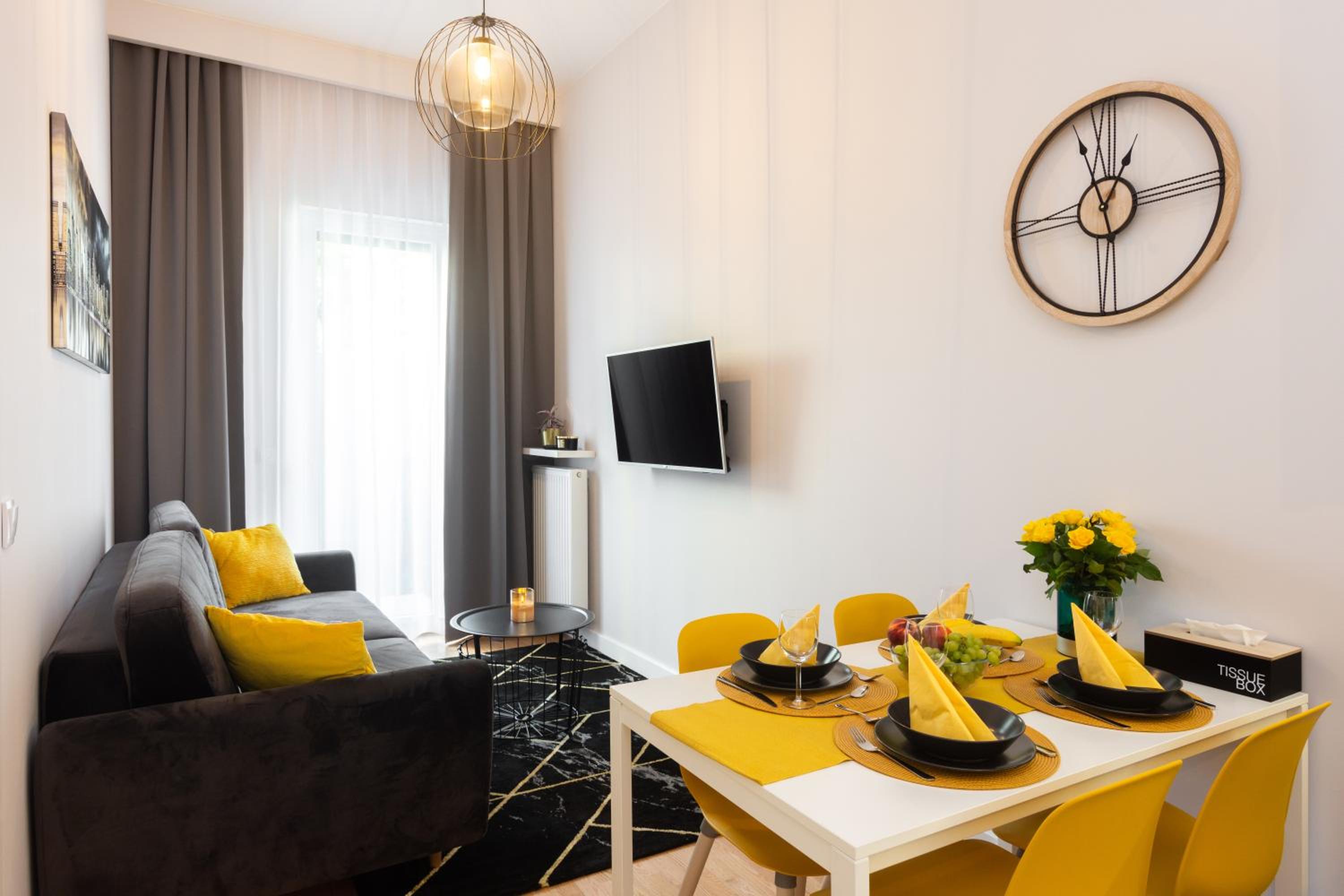 One-Bedroom Apartment - Photo 13