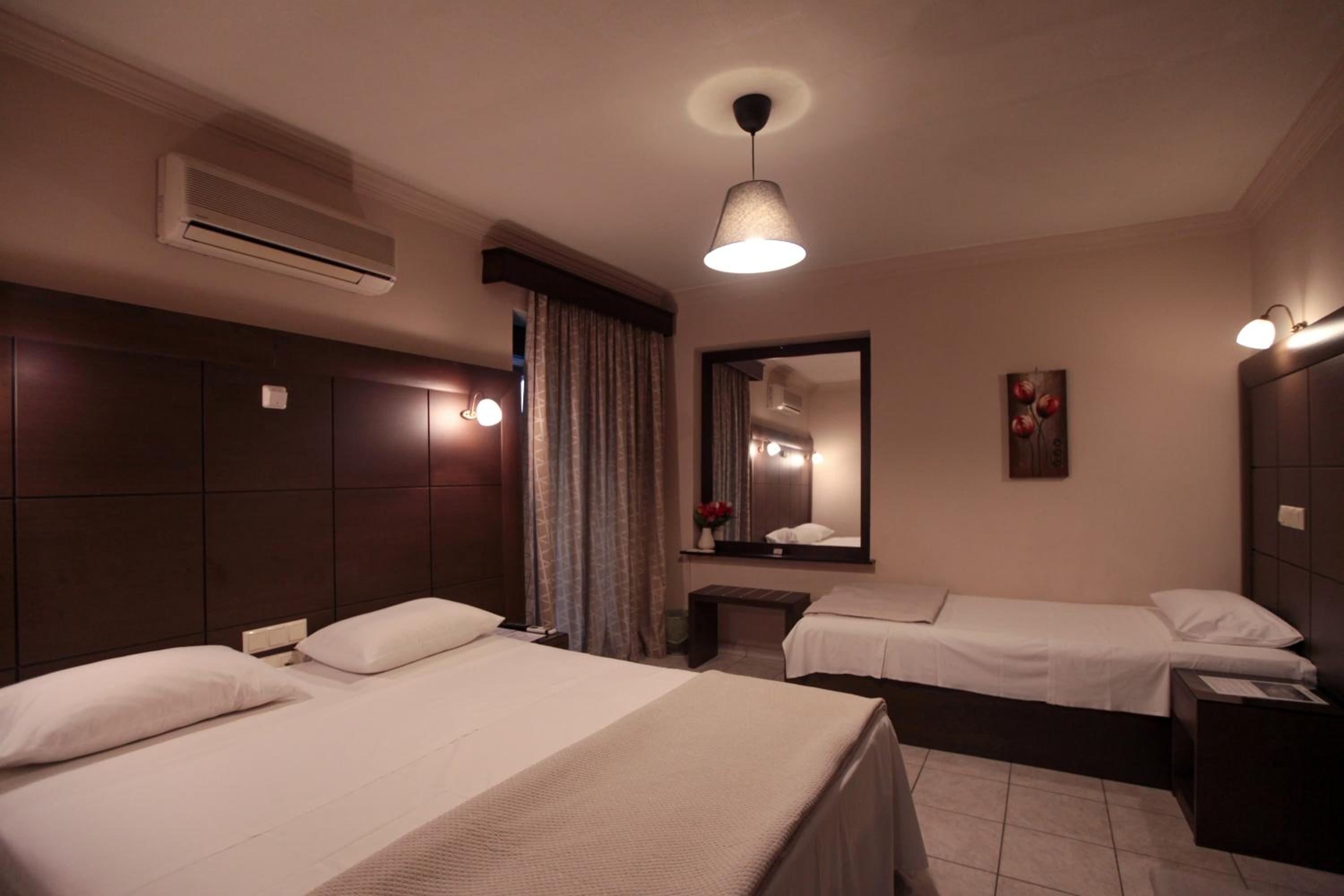 Triple Room with Meteora View