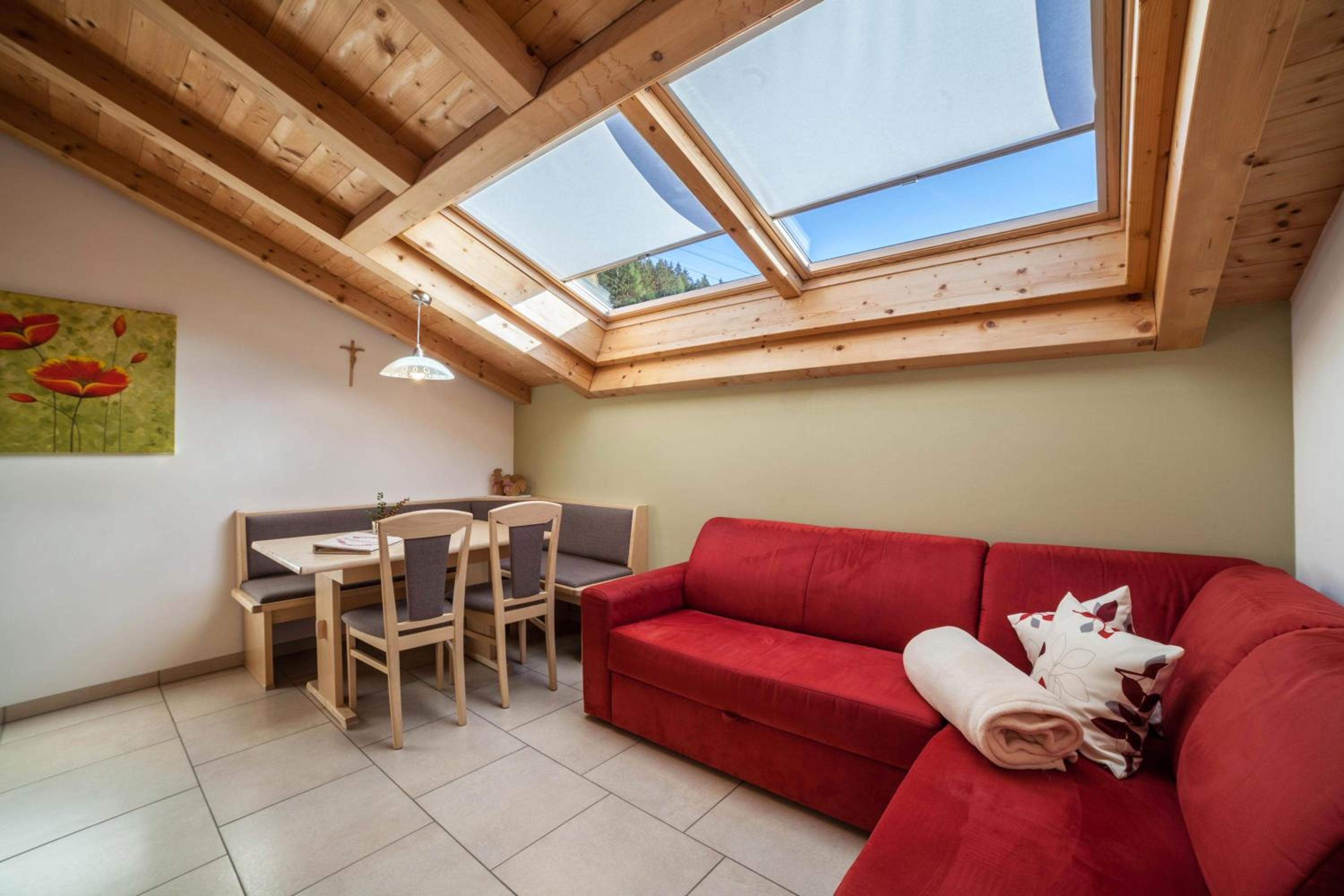 Two-Bedroom Deluxe Apartment with Balcony