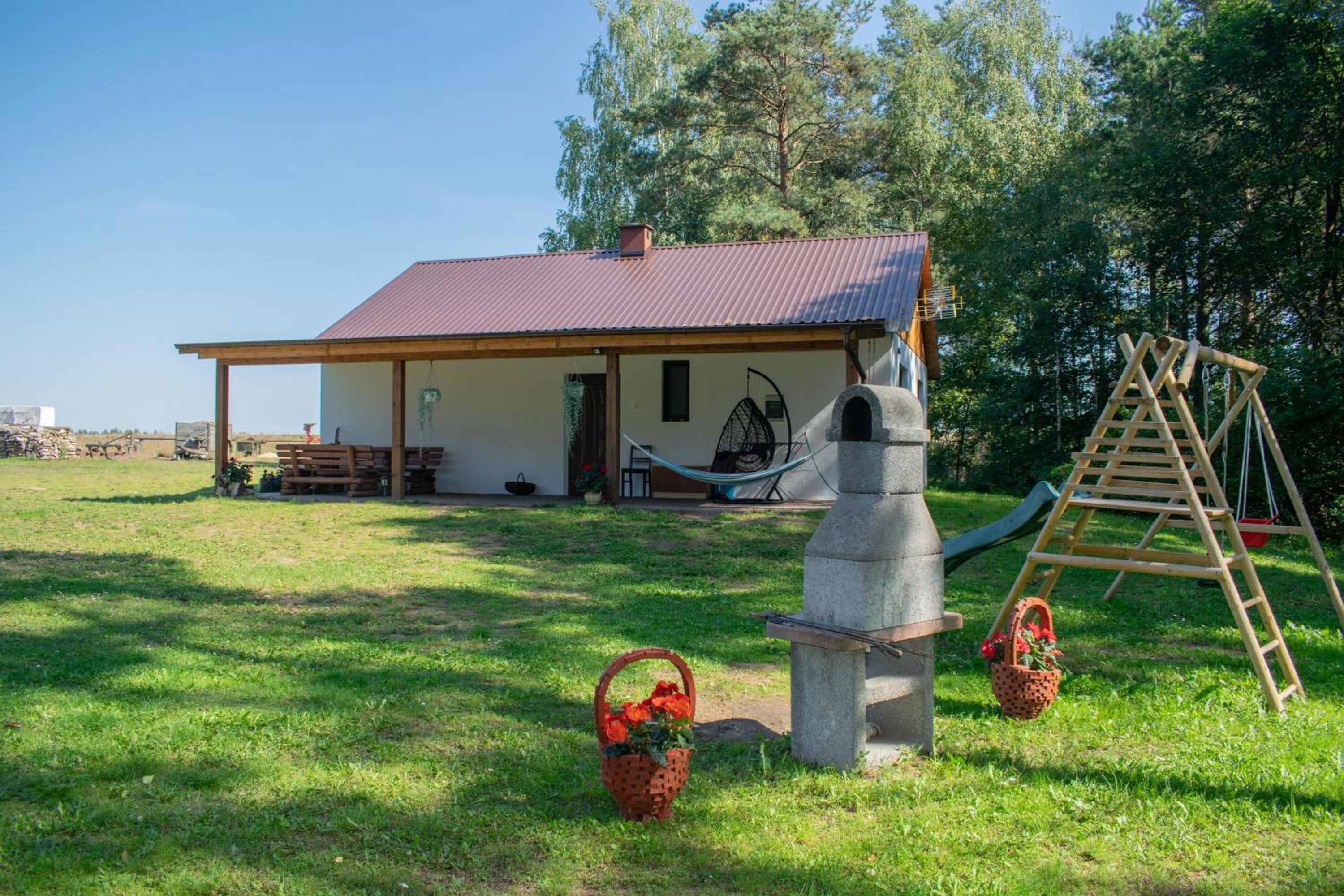 Three-Bedroom House photo 3