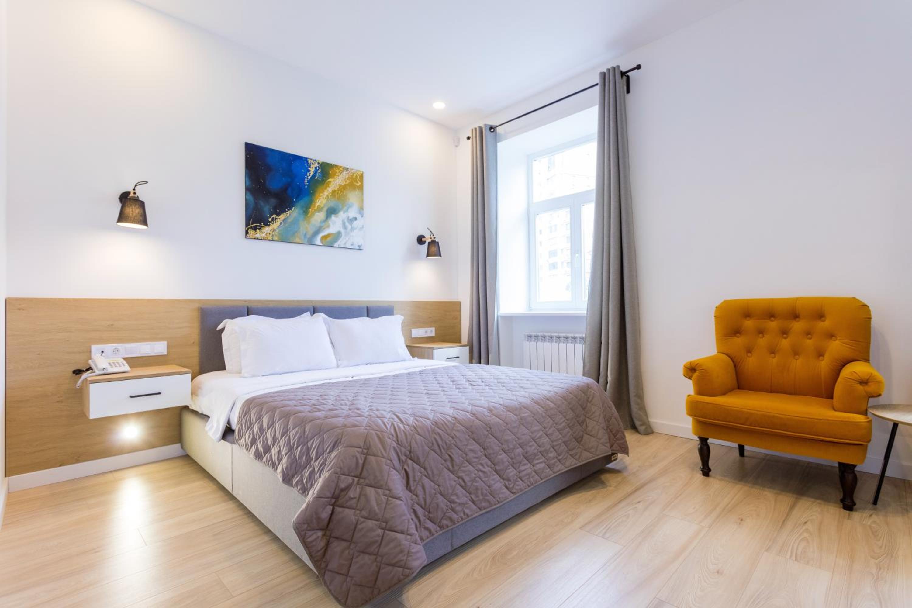 One-Bedroom Apartment