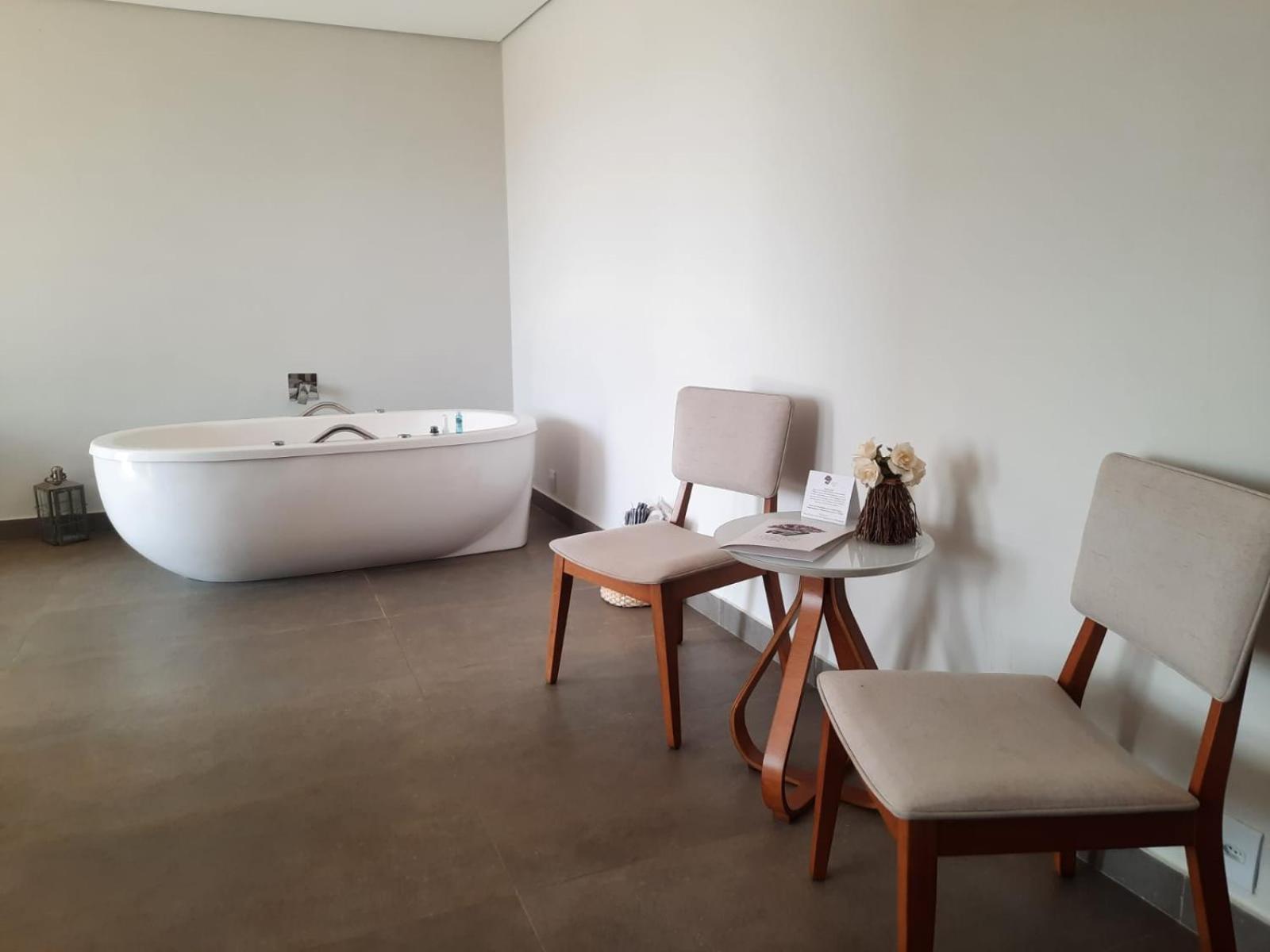 King Room with Spa Bath photo 2