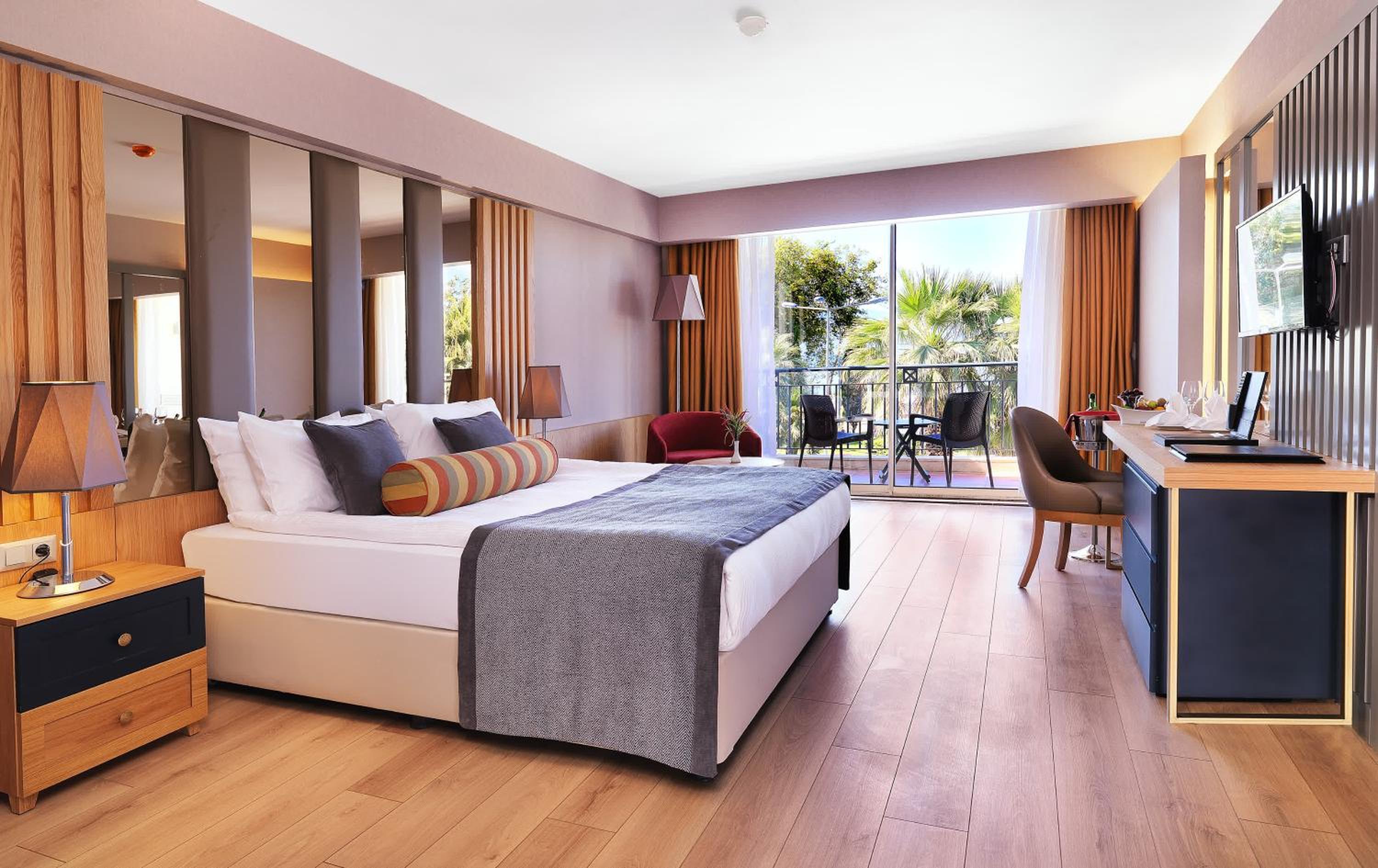 Standard Double or Twin Room - Photo 5