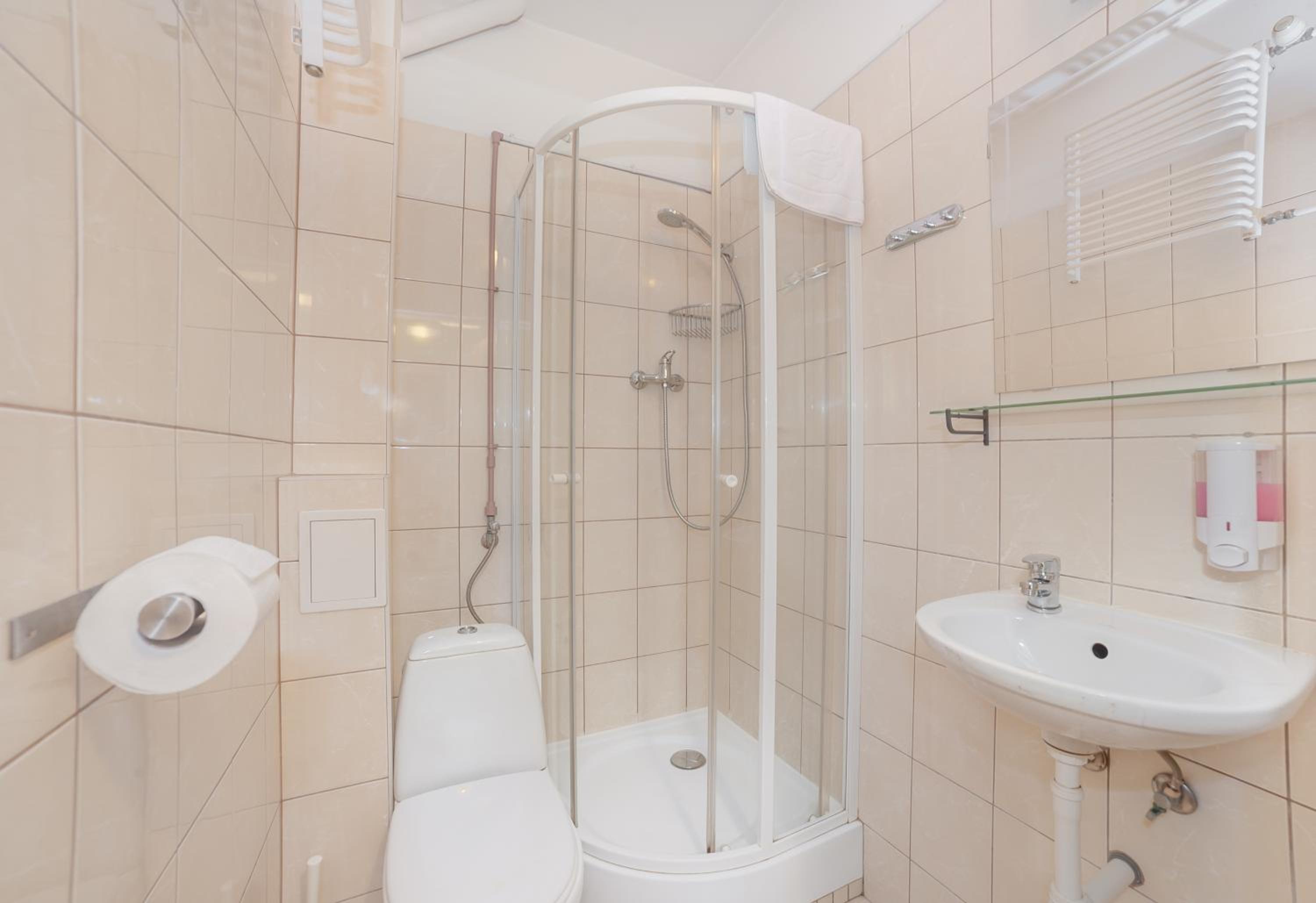 Triple Room with Garden View thumbnail 5
