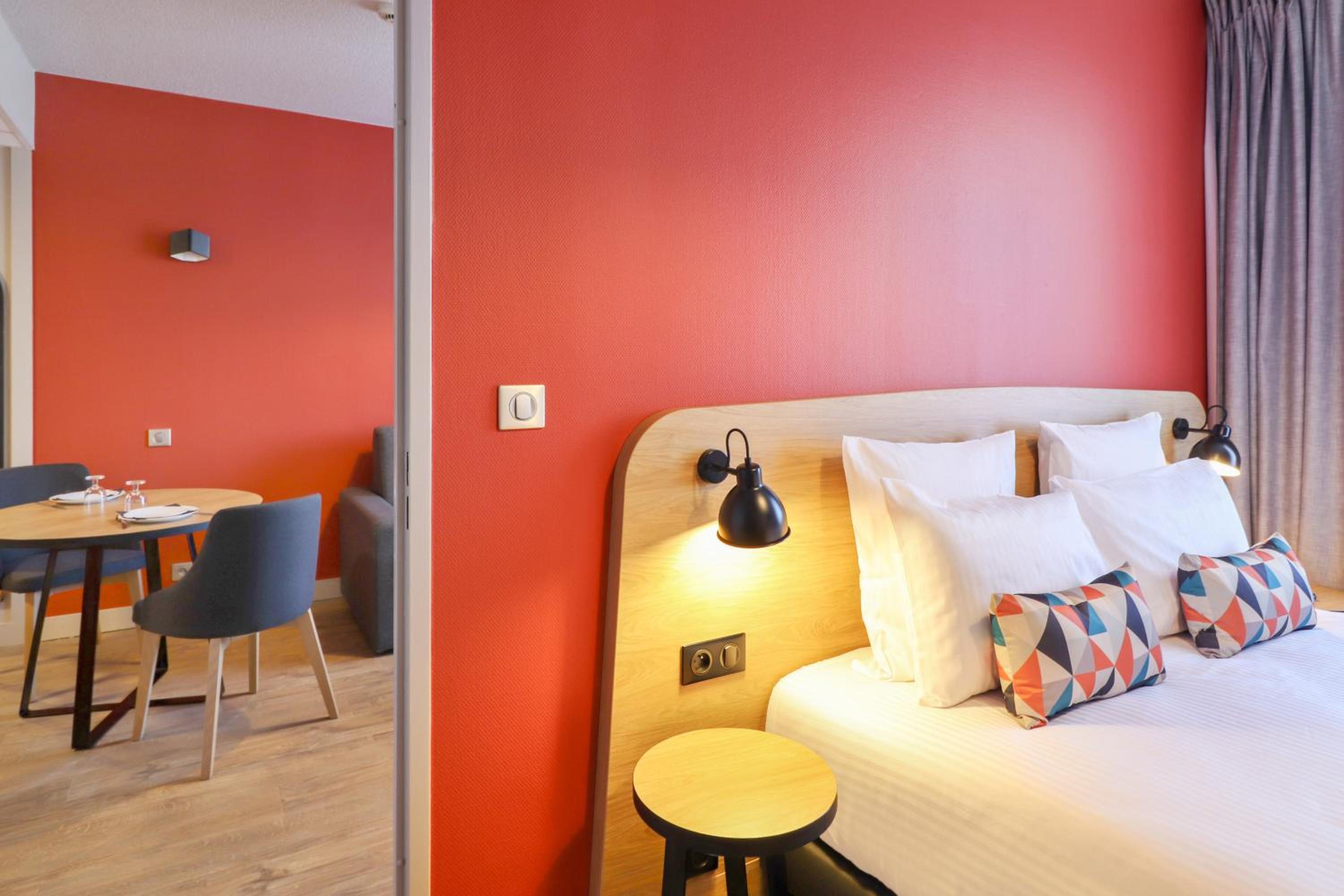 One-Bedroom Apartment - Photo 5
