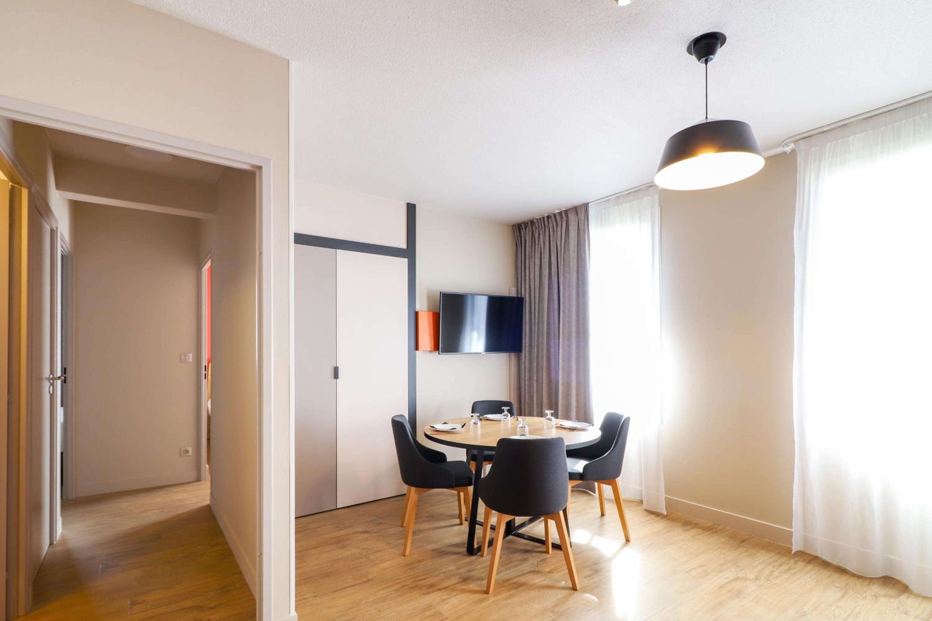 Two-Bedroom Apartment - Photo 3