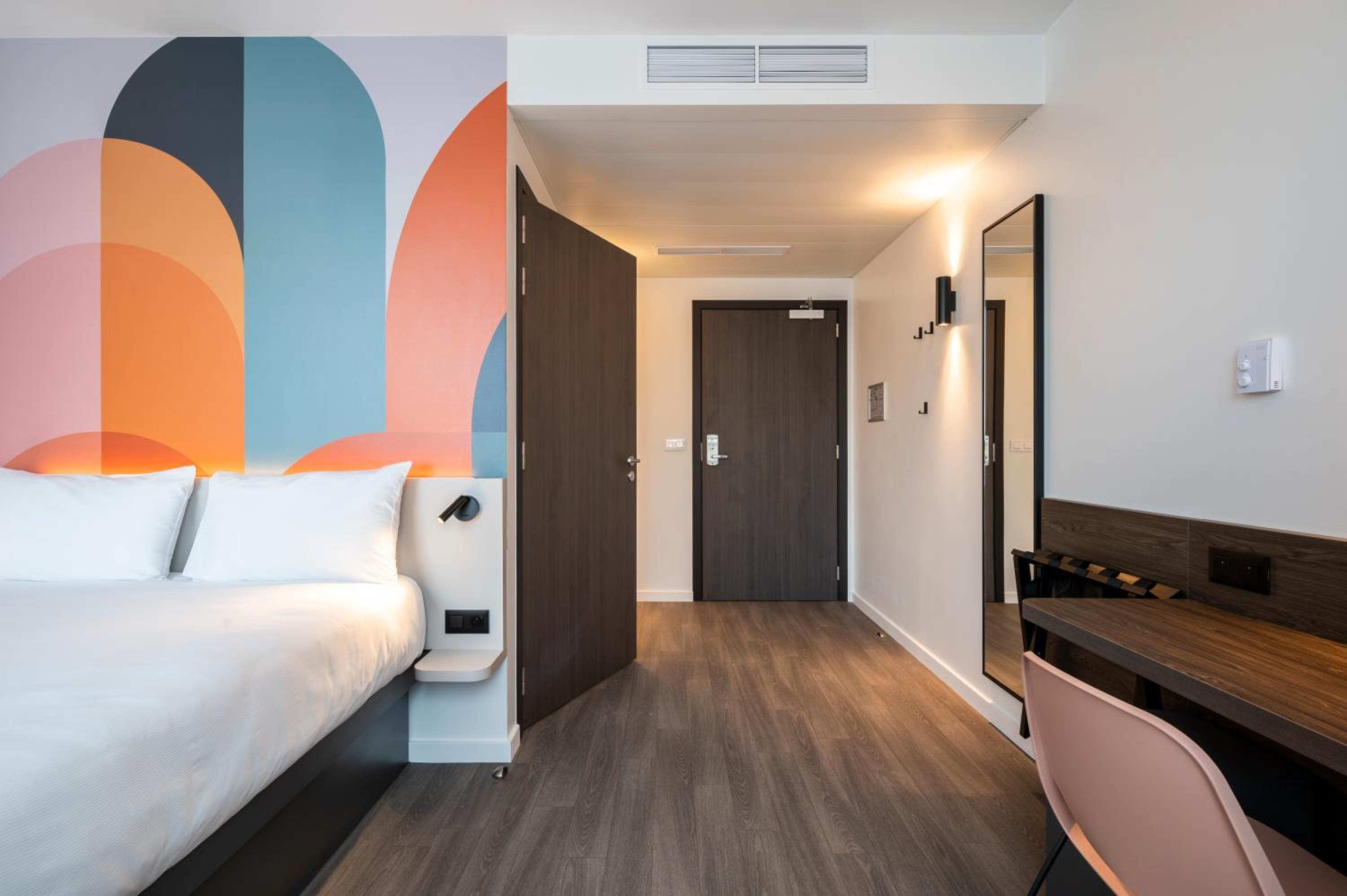 Double Room - Disability Access - Photo 9