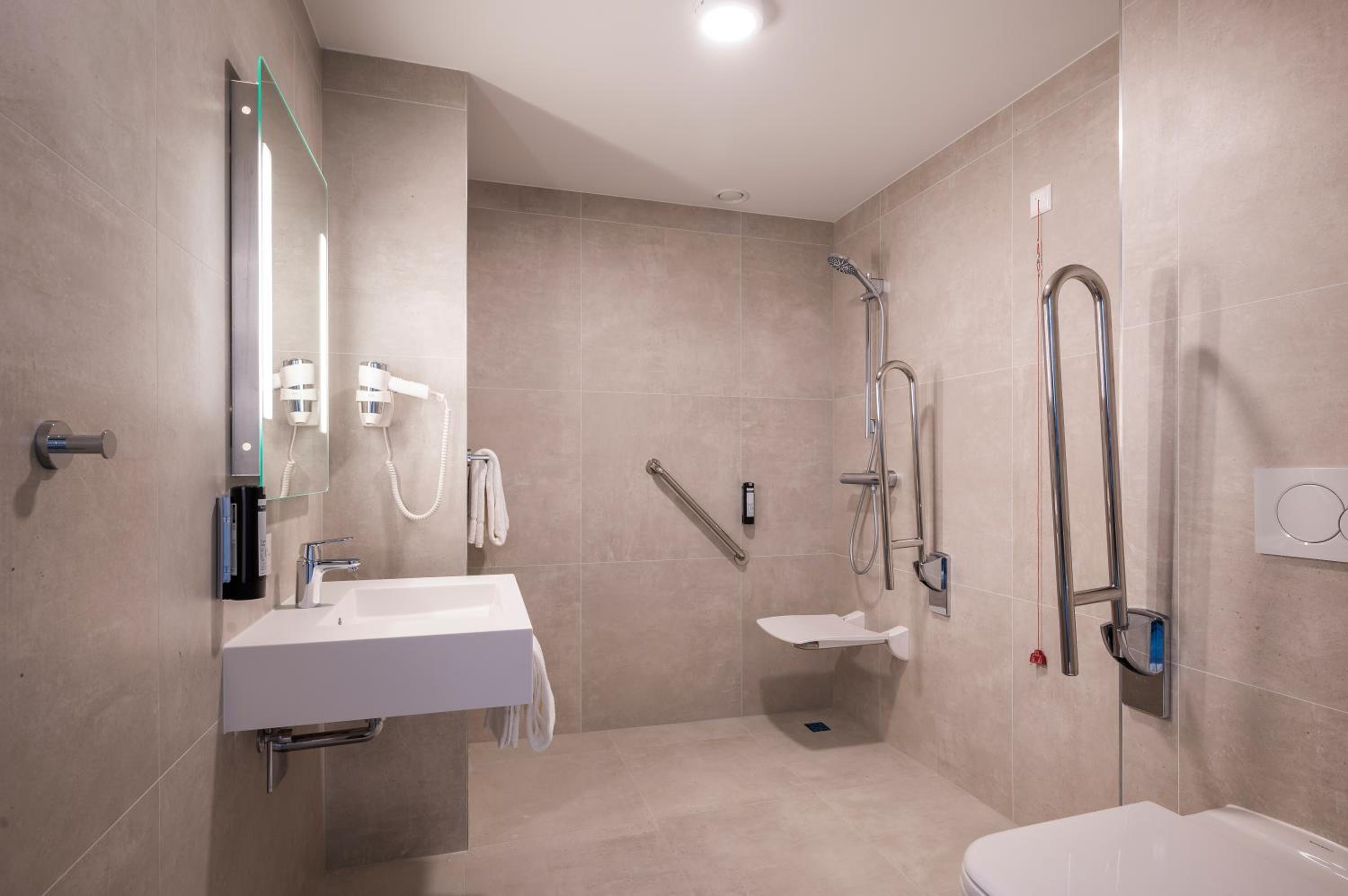 Double Room - Disability Access - Photo 12