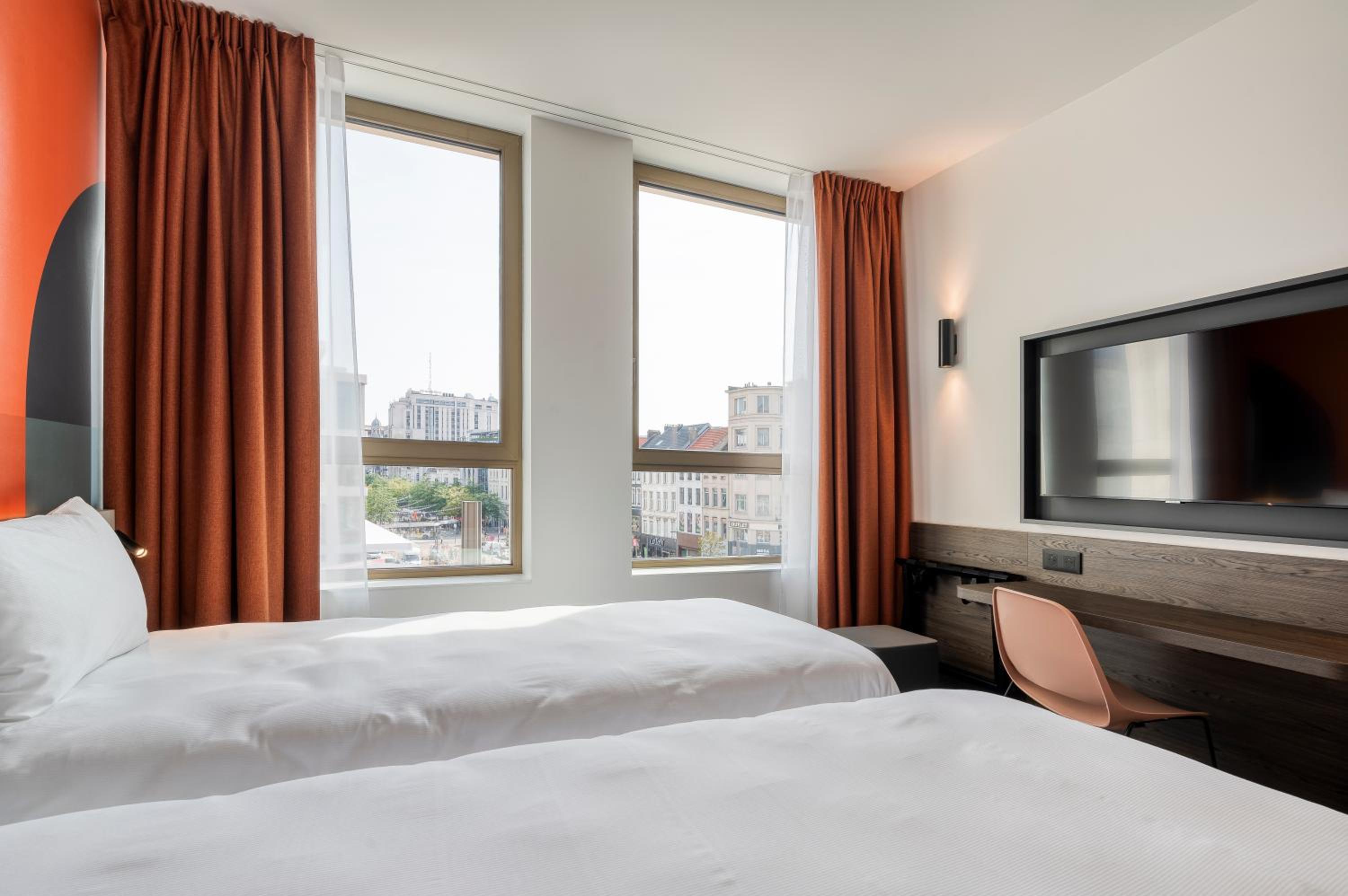 Standard Twin Room - Photo 7