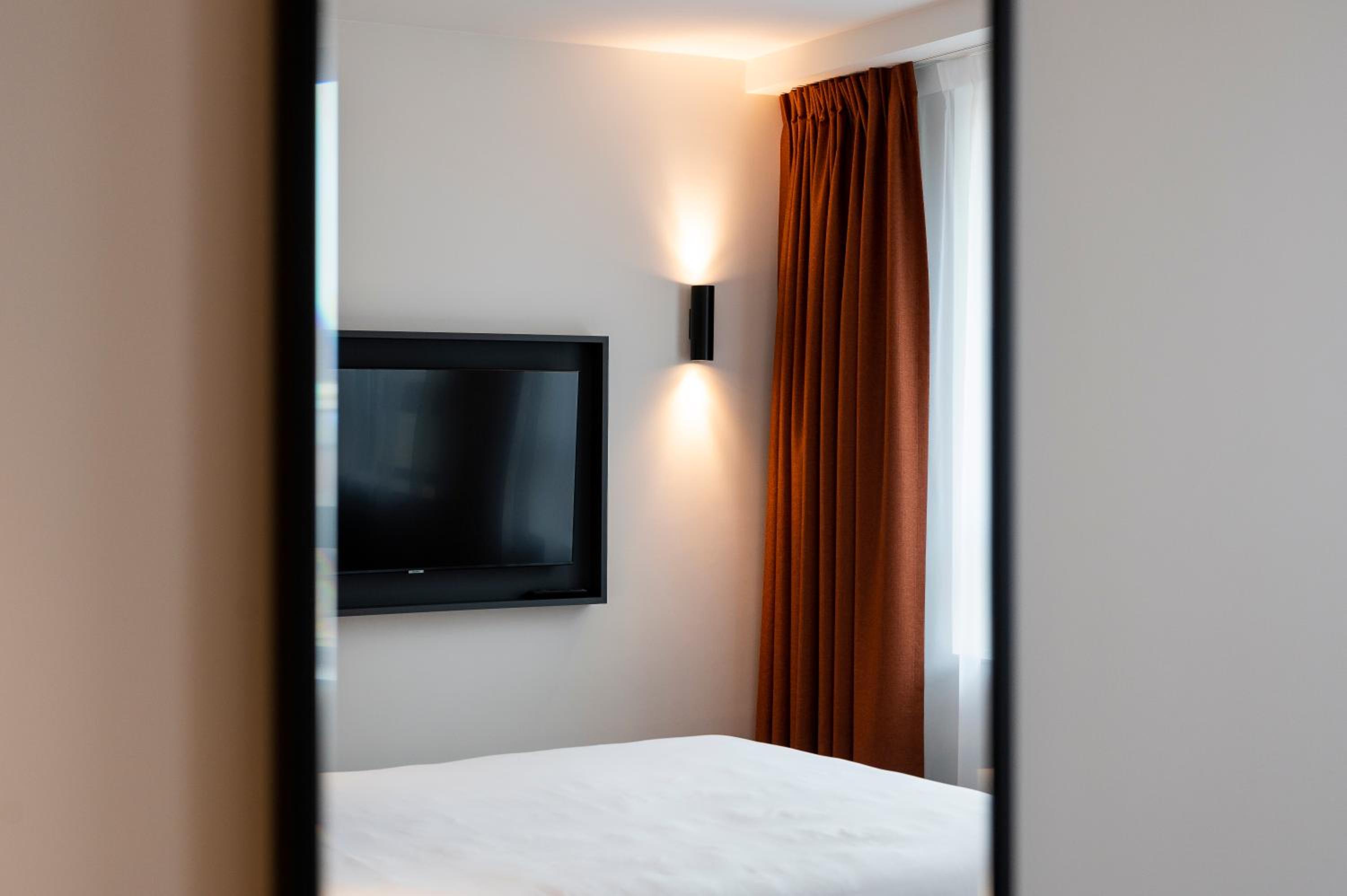 Standard Double Room - Photo 9