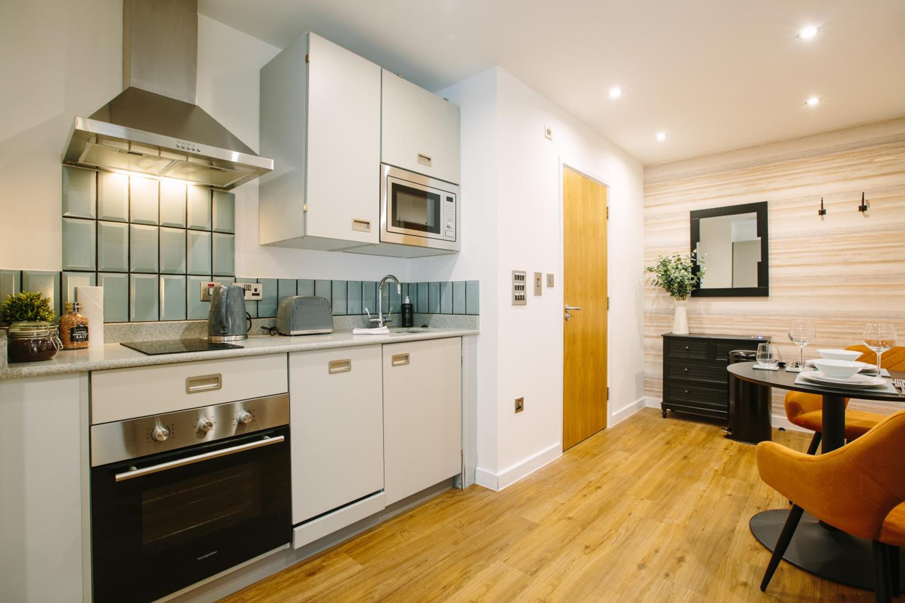 Studio Apartment - Photo 8