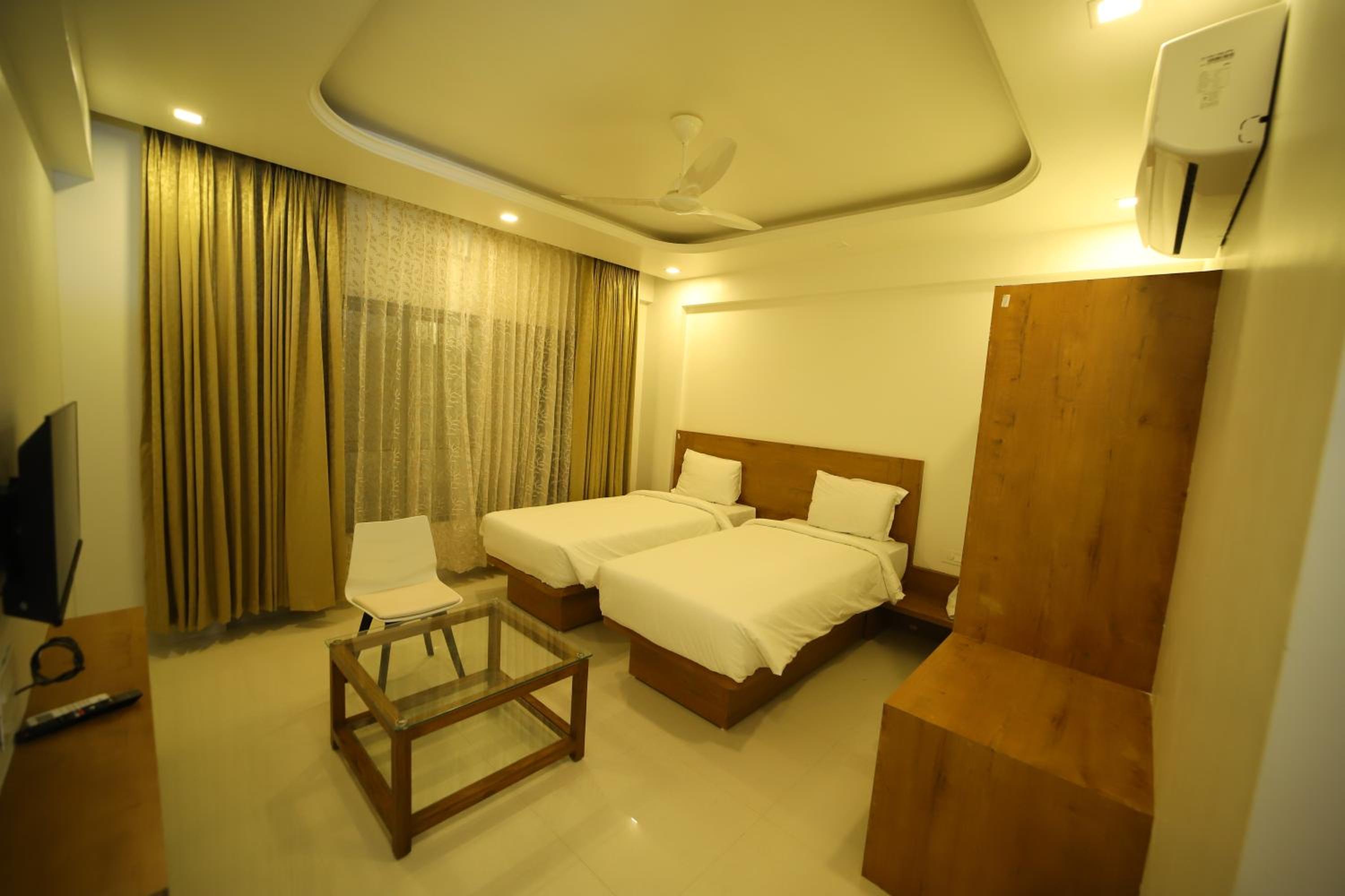 Deluxe Twin Room photo 2