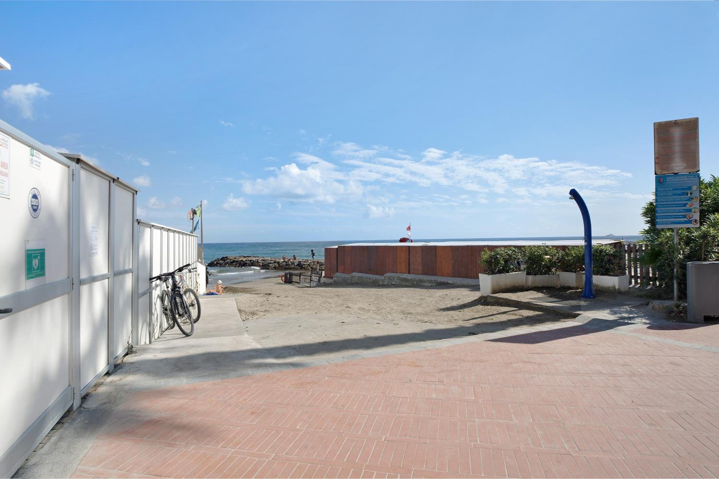 Two-Bedroom Deluxe Apartment with Ocean View photo 2