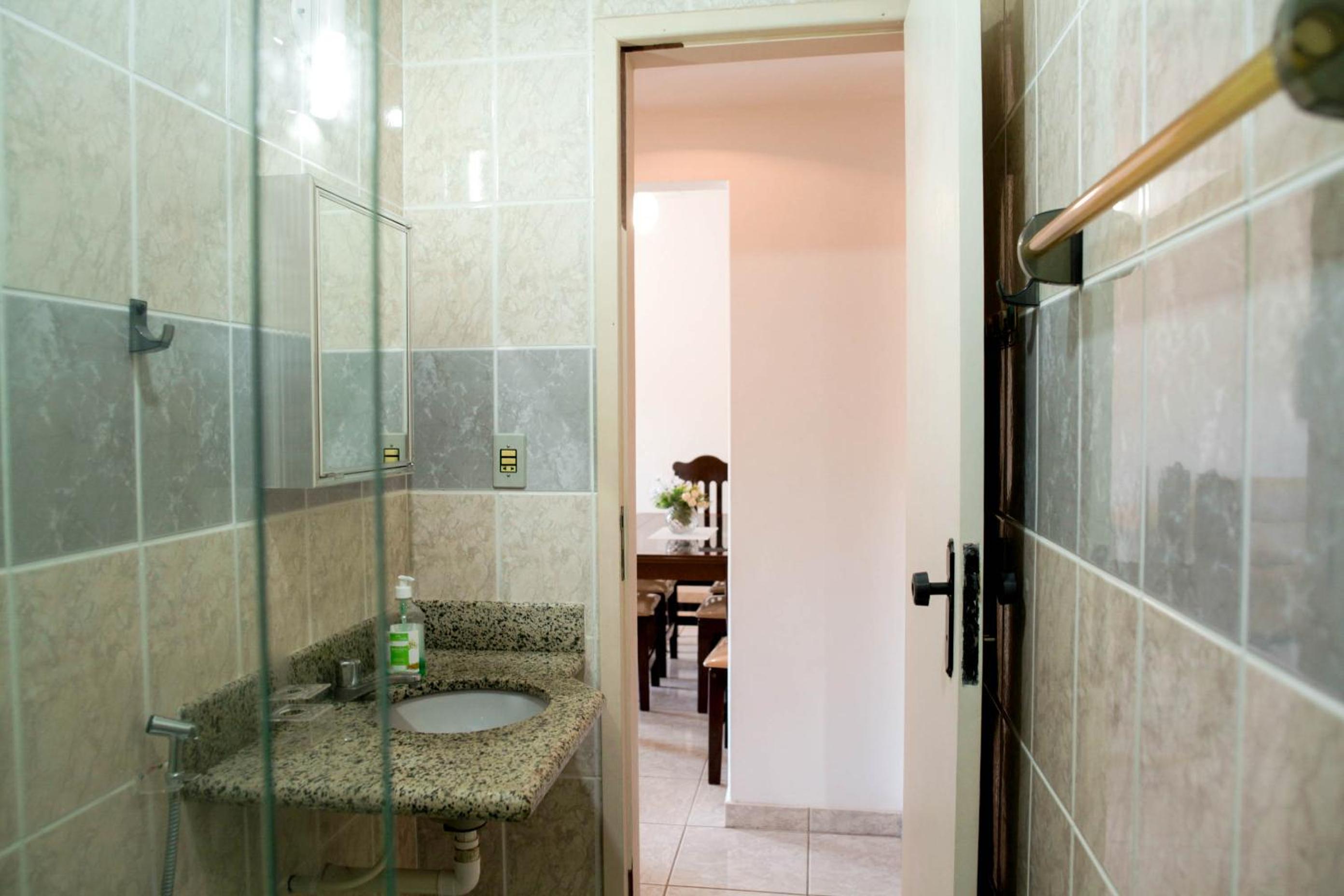Three-Bedroom Apartment - Photo 9
