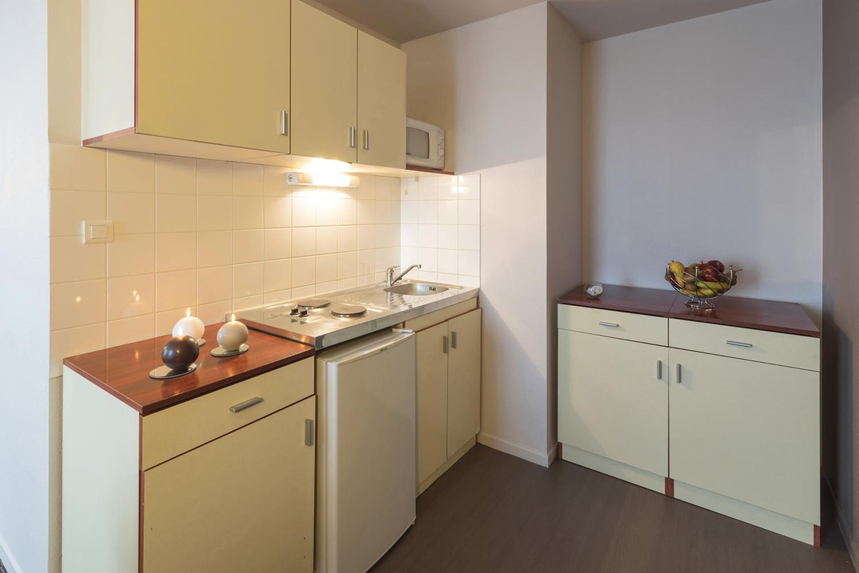 Premium Two-Bedroom Apartment - Photo 6