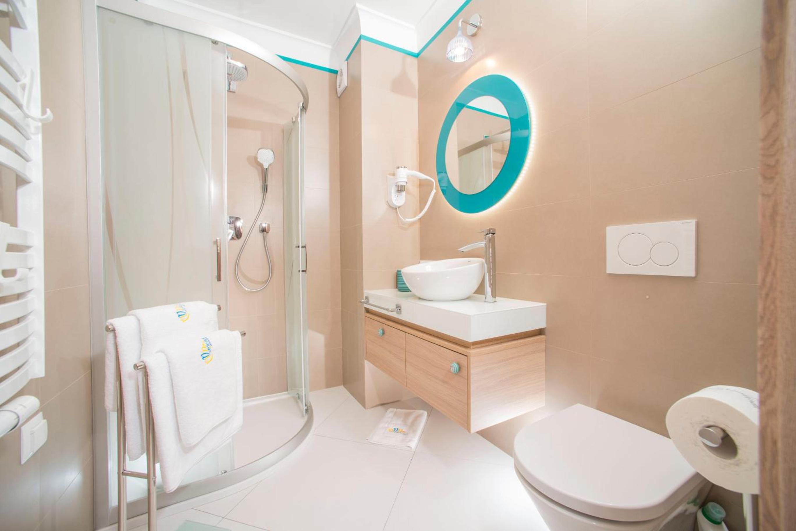 Double or Twin Room with Balcony photo 3