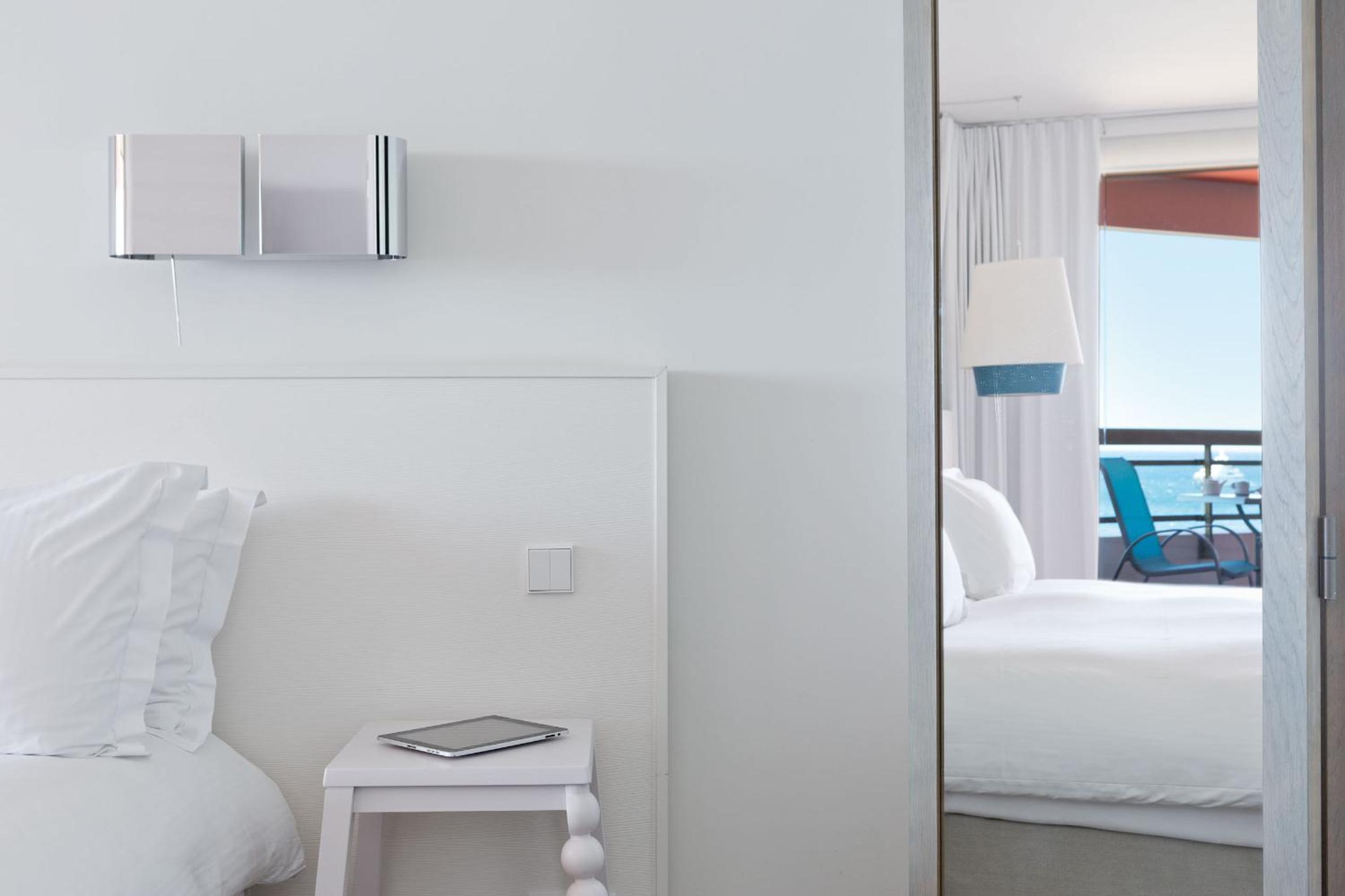 Superior Room with Terrace and Sea View - Photo 1