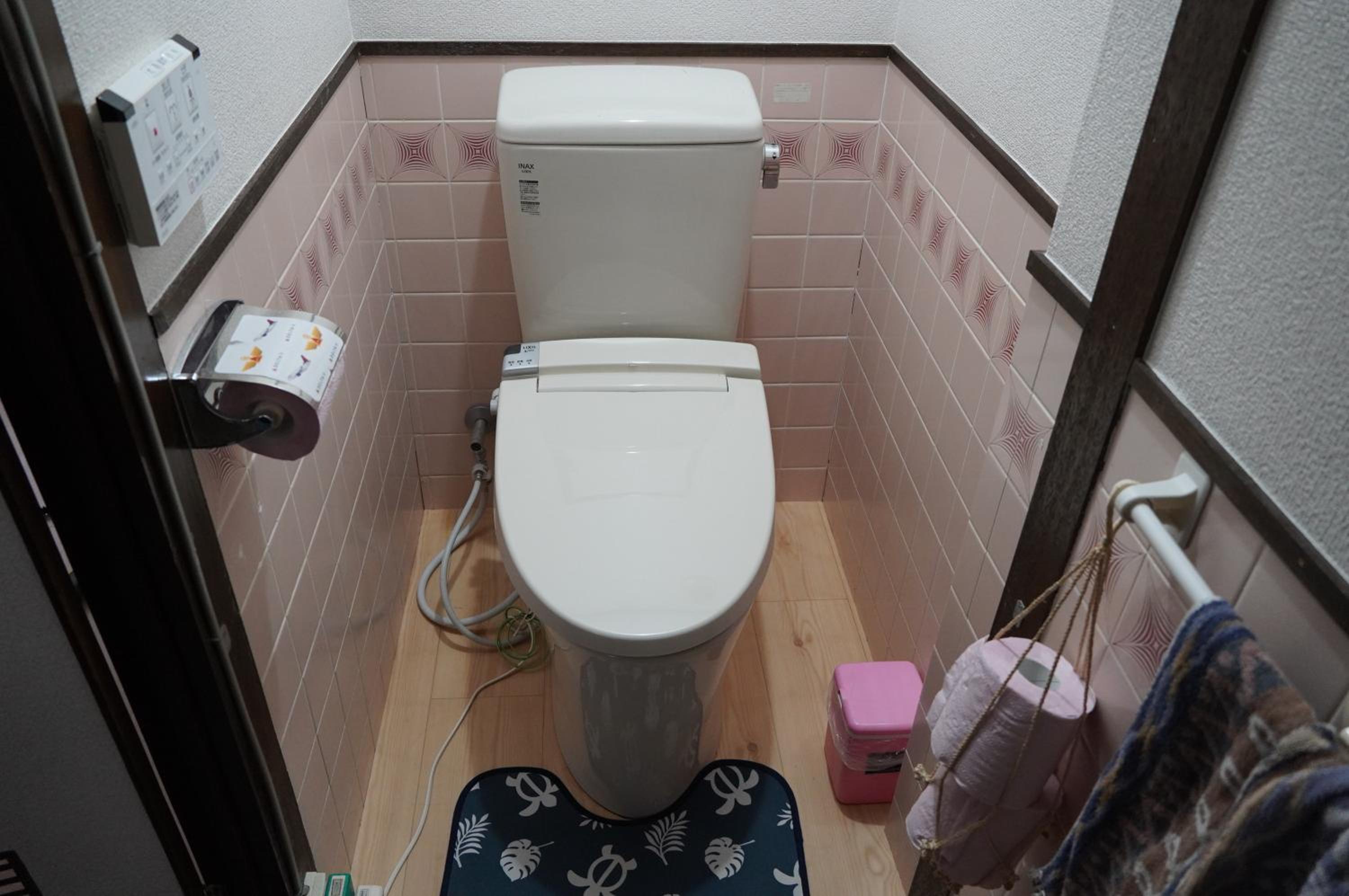 Standard Twin Room with Shared Bathroom photo 3
