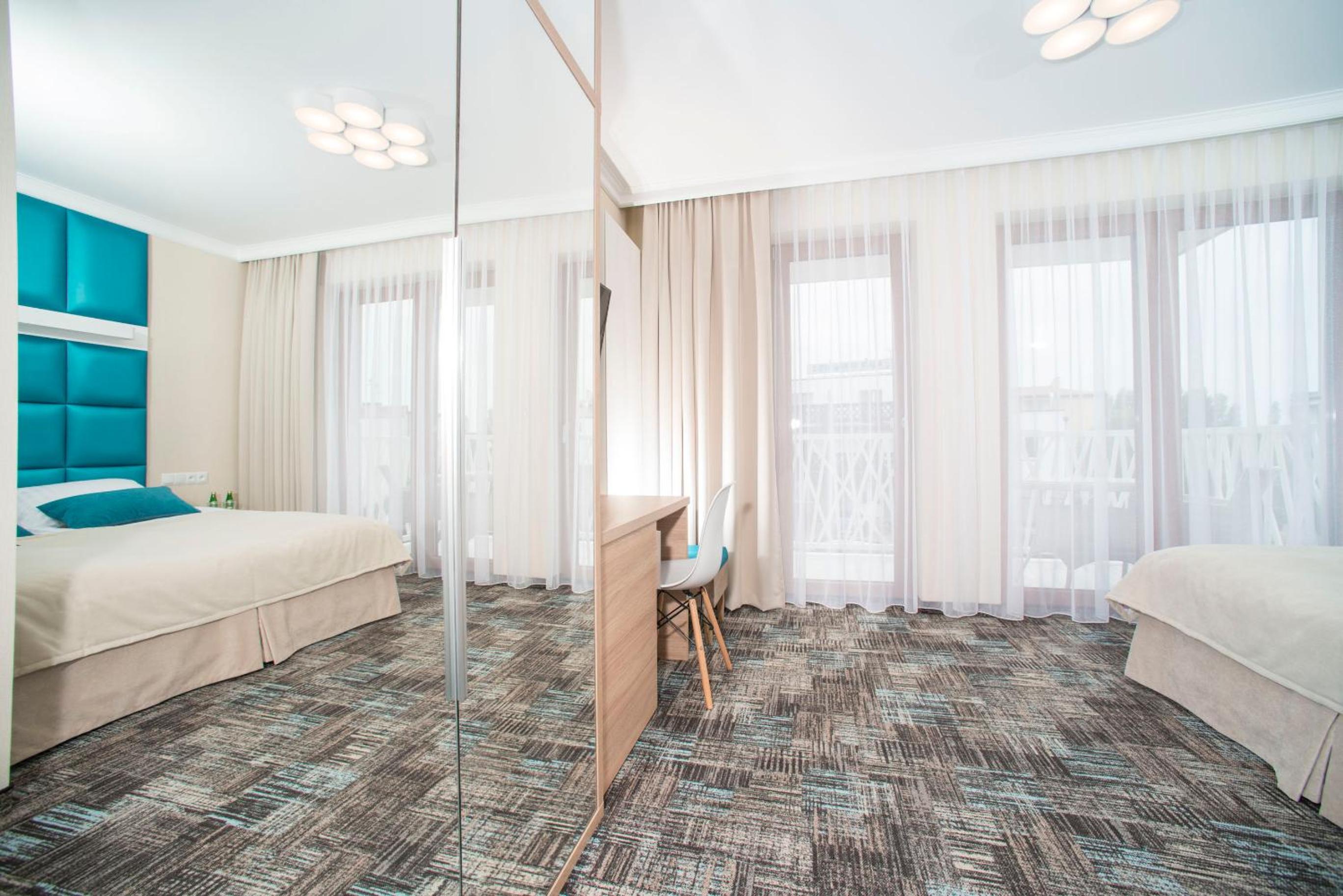 Deluxe Double Room with Shower photo 2