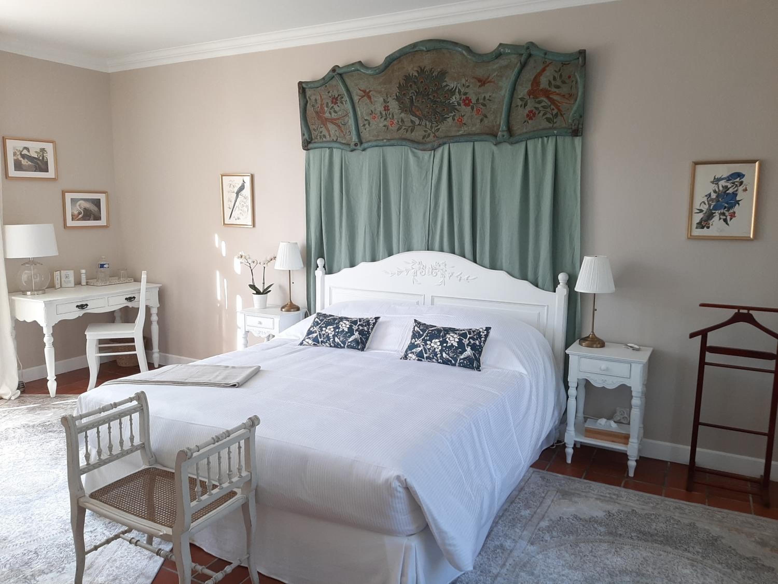 Double Room with Pool View - Photo 1