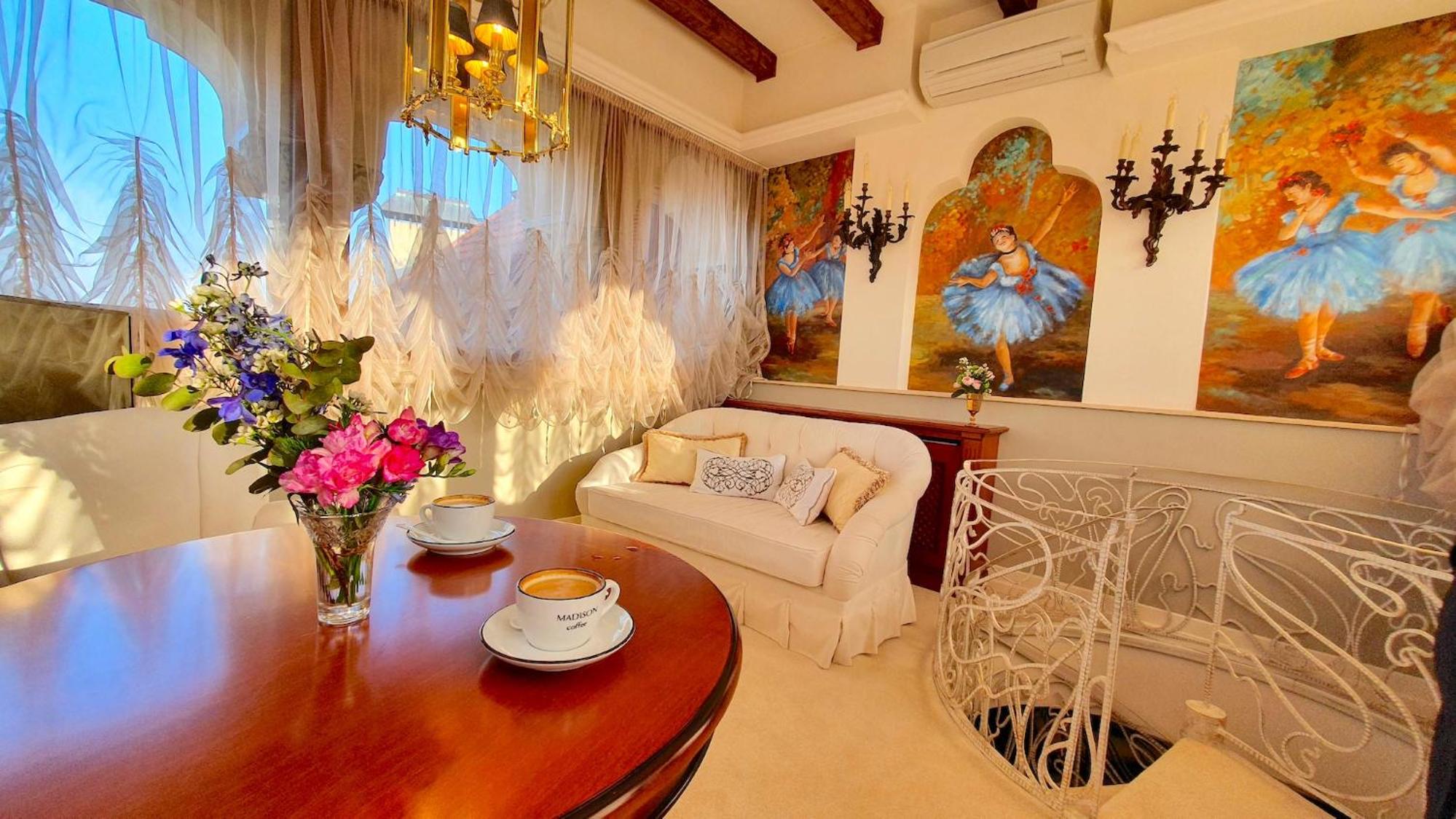 Romantic Suite photo 3