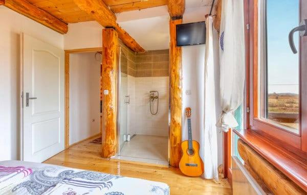 Three-Bedroom Chalet photo 1