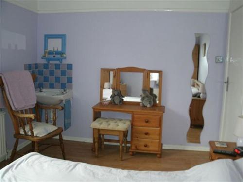 Double Room with Shared Bathroom photo 1
