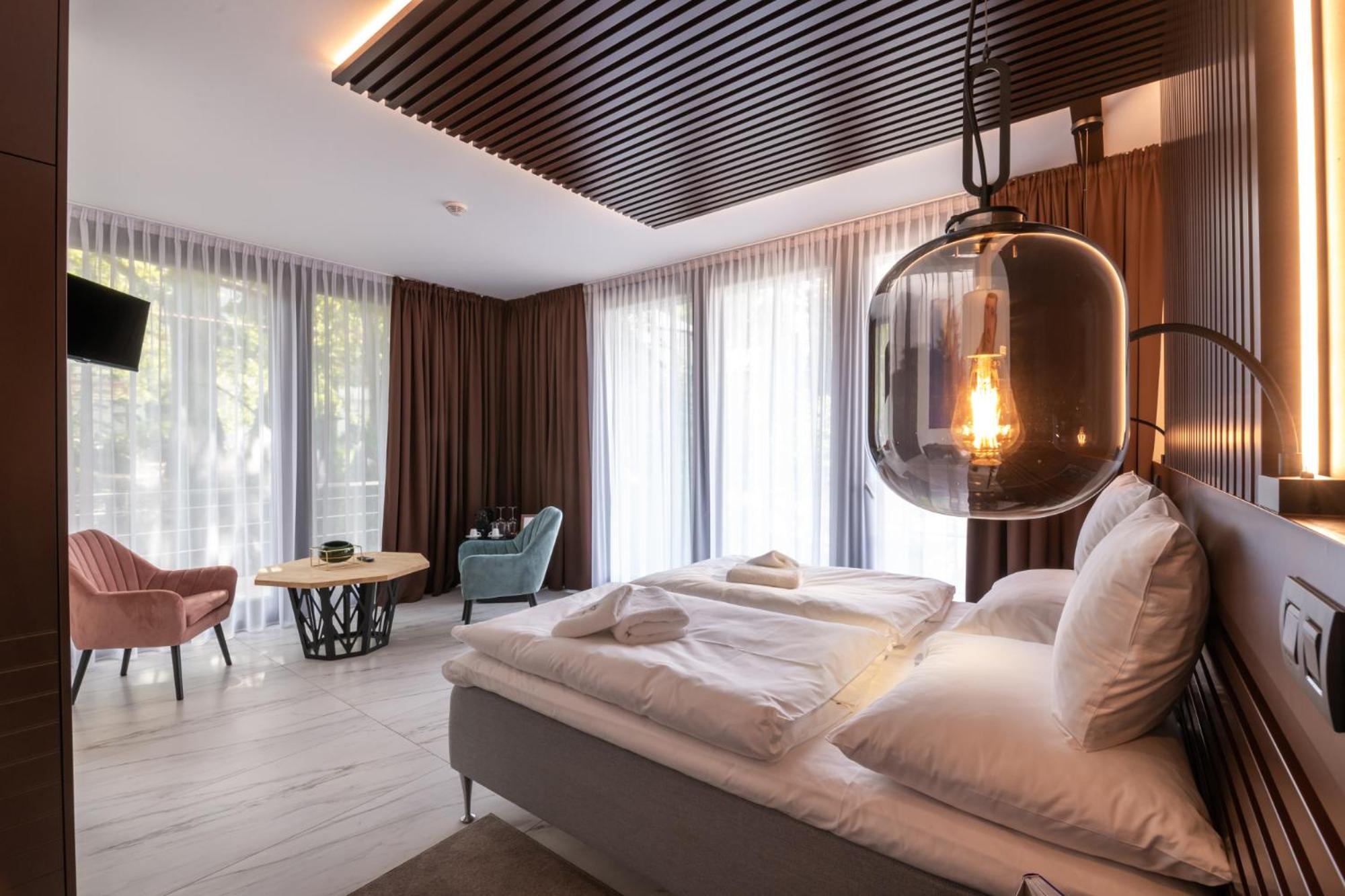 Standard Double or Twin Room photo 1