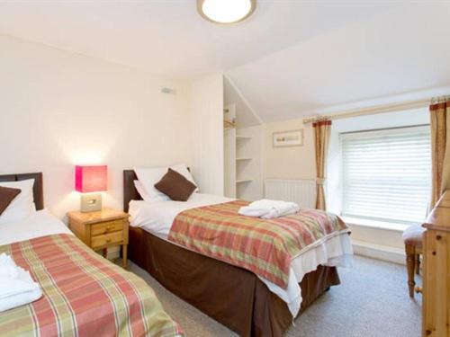 Twin Room With Private Bathroom photo 1