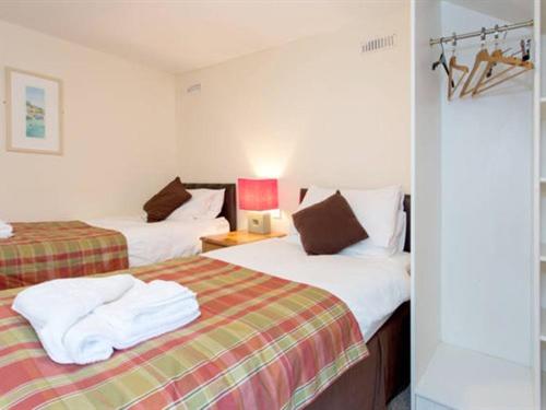 Twin Room With Private Bathroom photo 2
