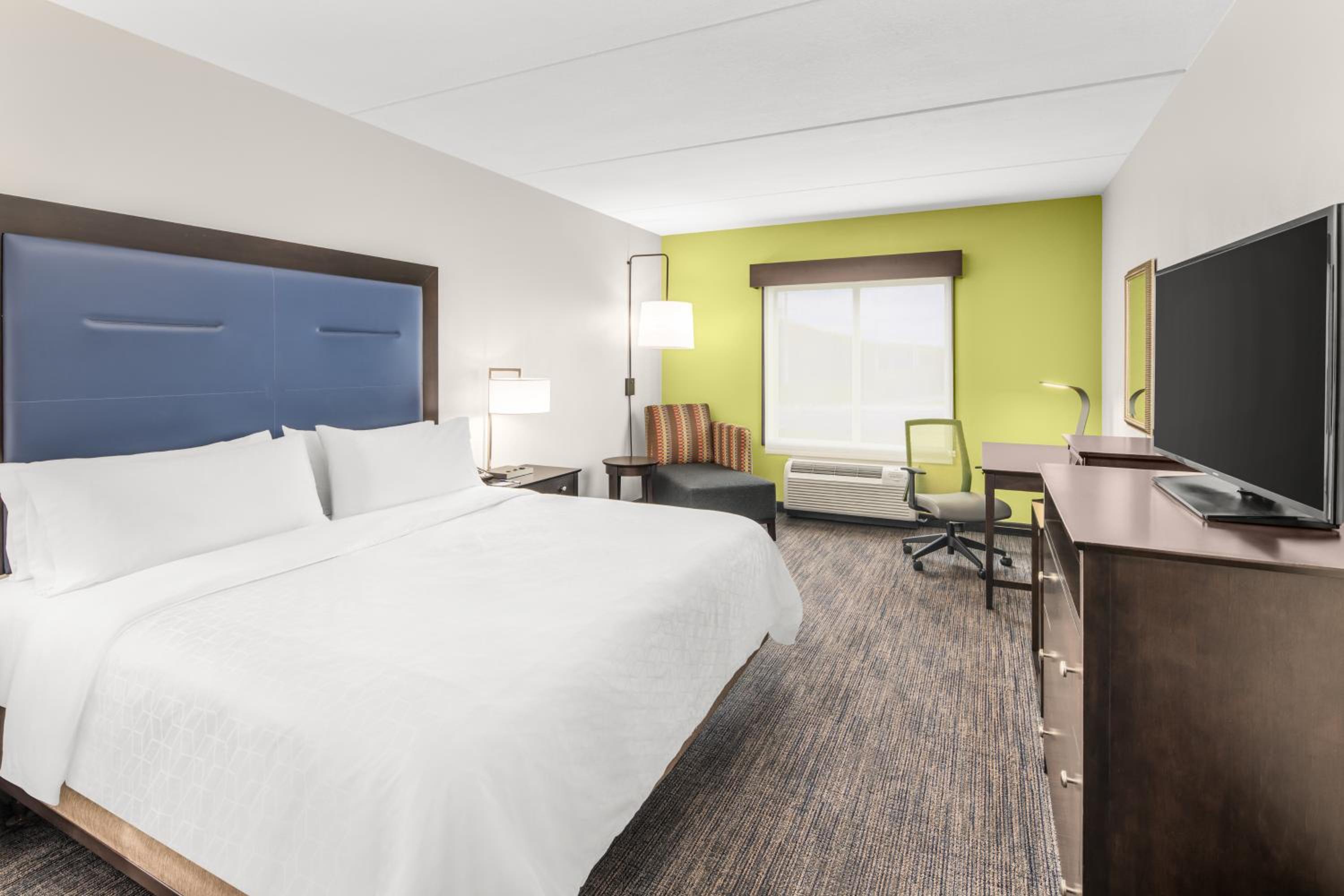 Standard King Room - Photo 1