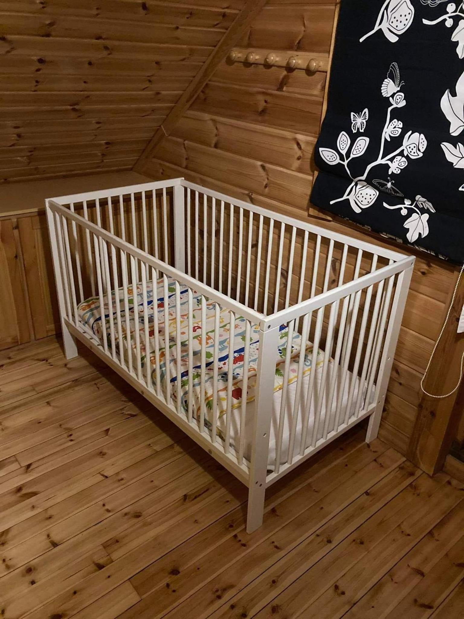 Three-Bedroom Chalet - Photo 3