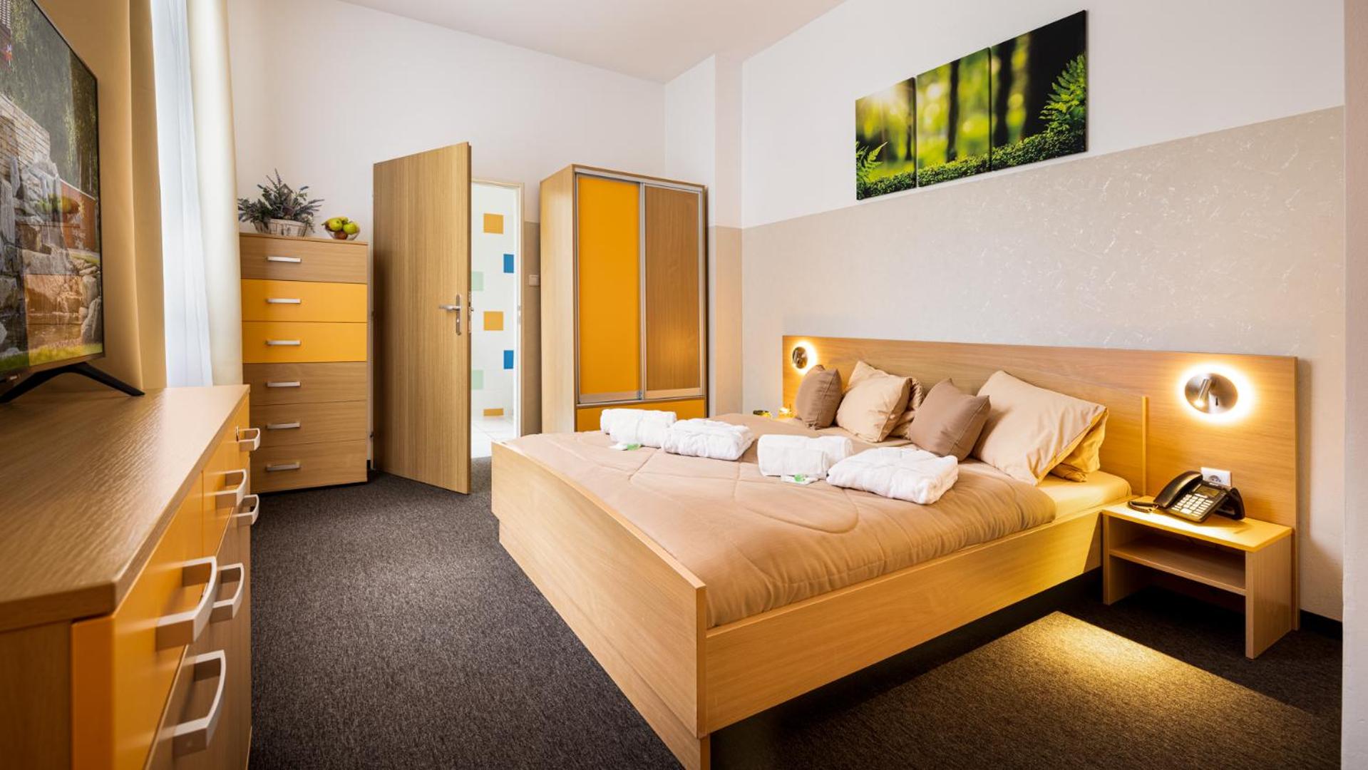 Double Room - Disability Access photo 2
