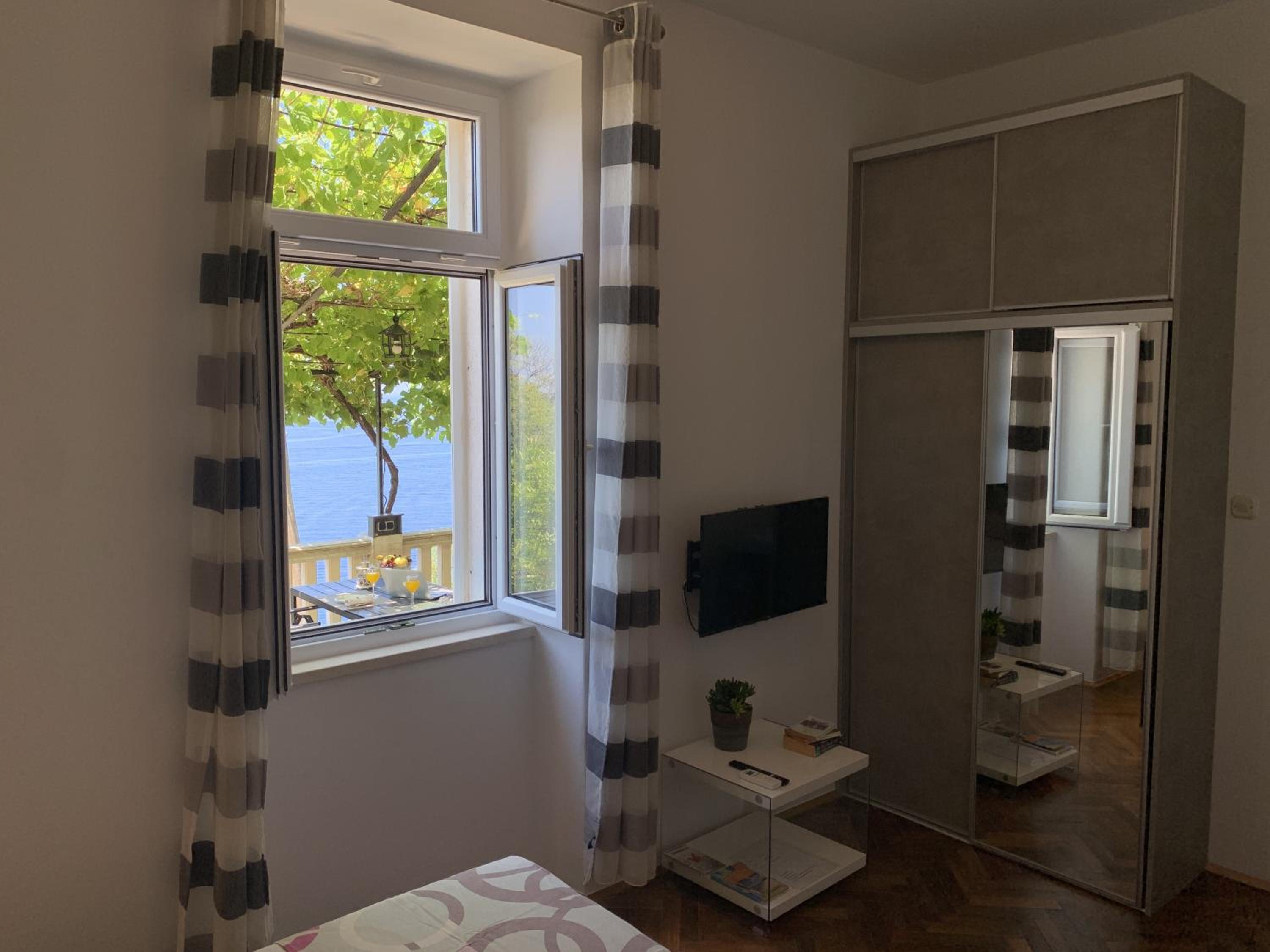Superior Ein-Schlafzimmer-Apartment mit Terrasse und Meerblick