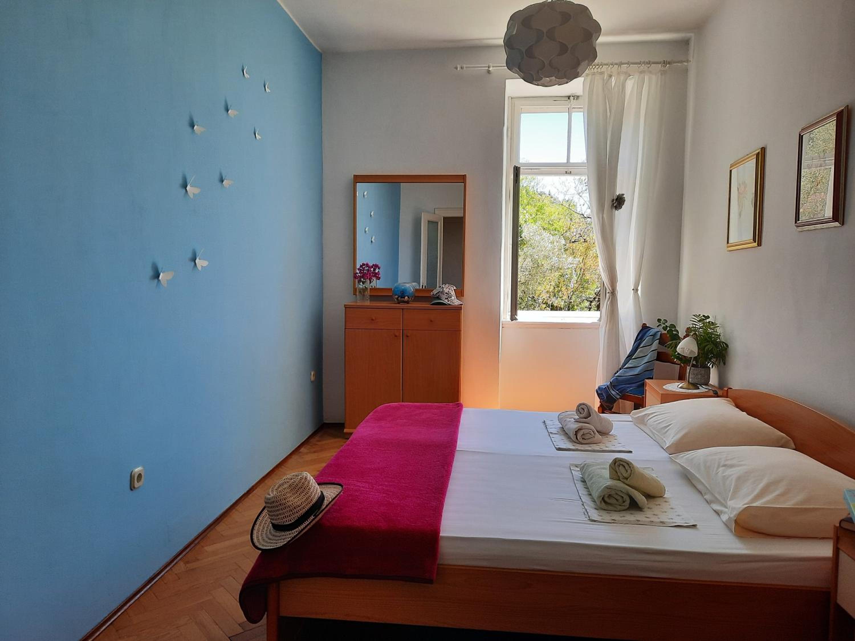 Superior Two Bedroom Apartment with Terrace and Sea View photo 3