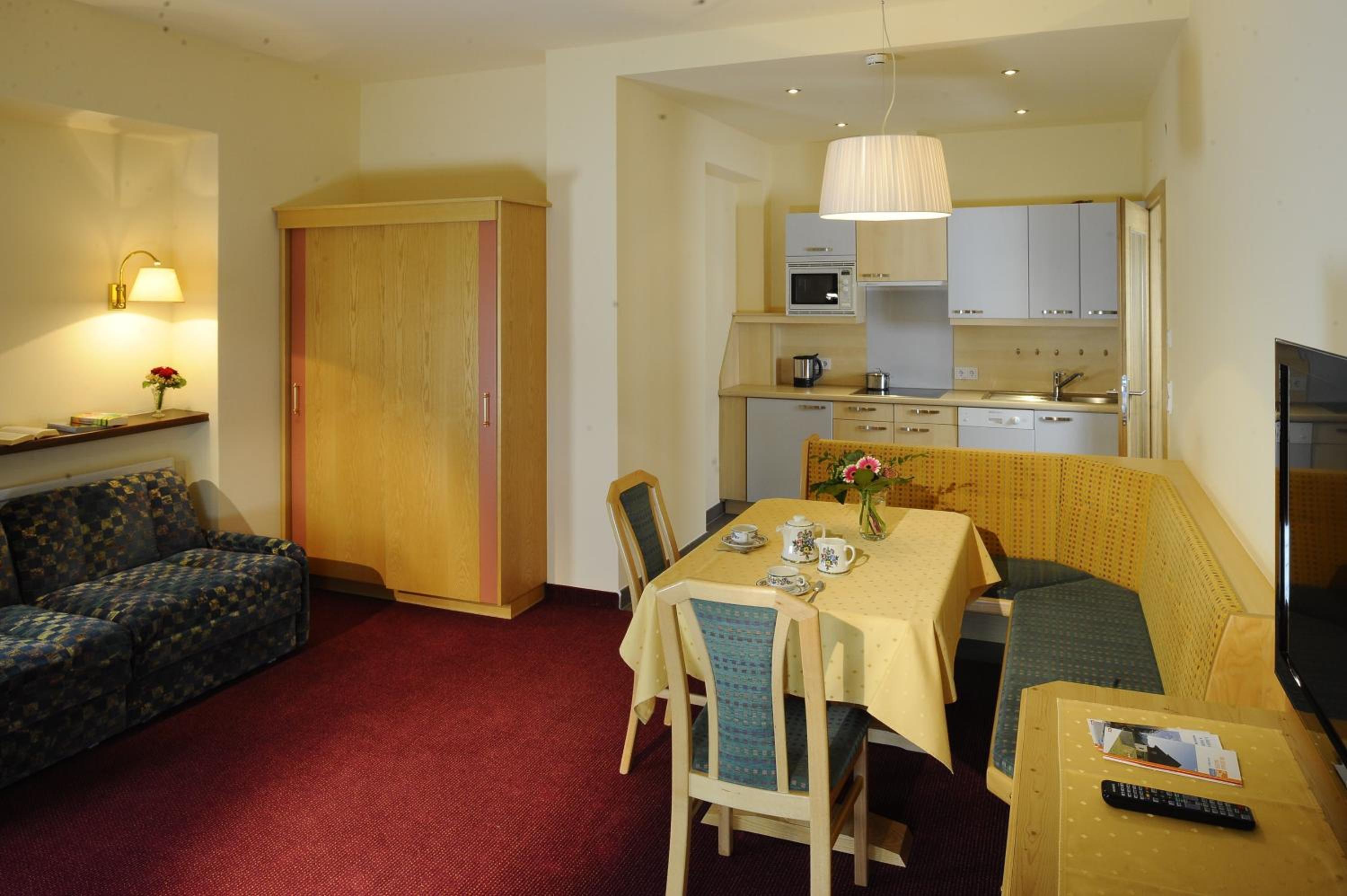 Two-Bedroom Apartment with Terrace photo 2
