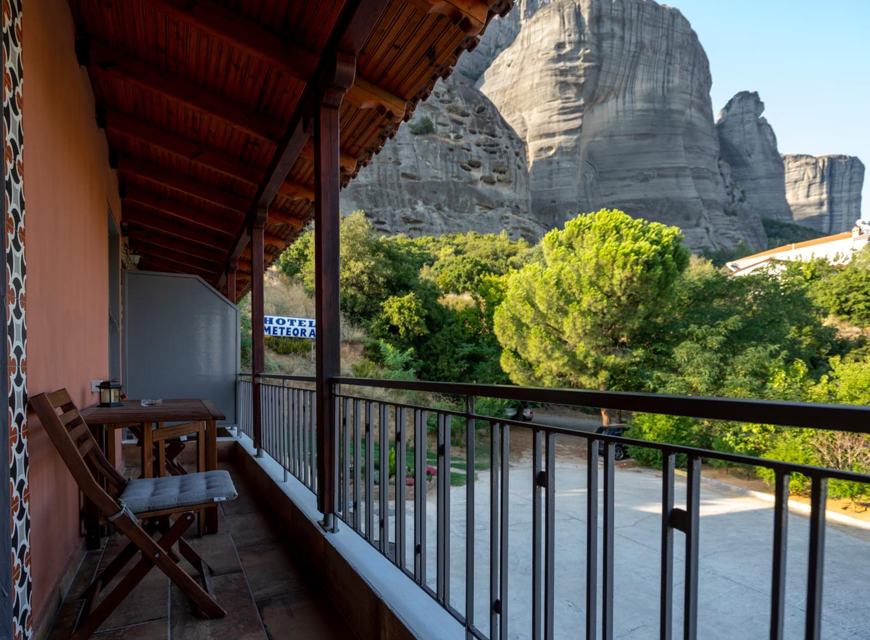 Double Room with Meteora View - Photo 5