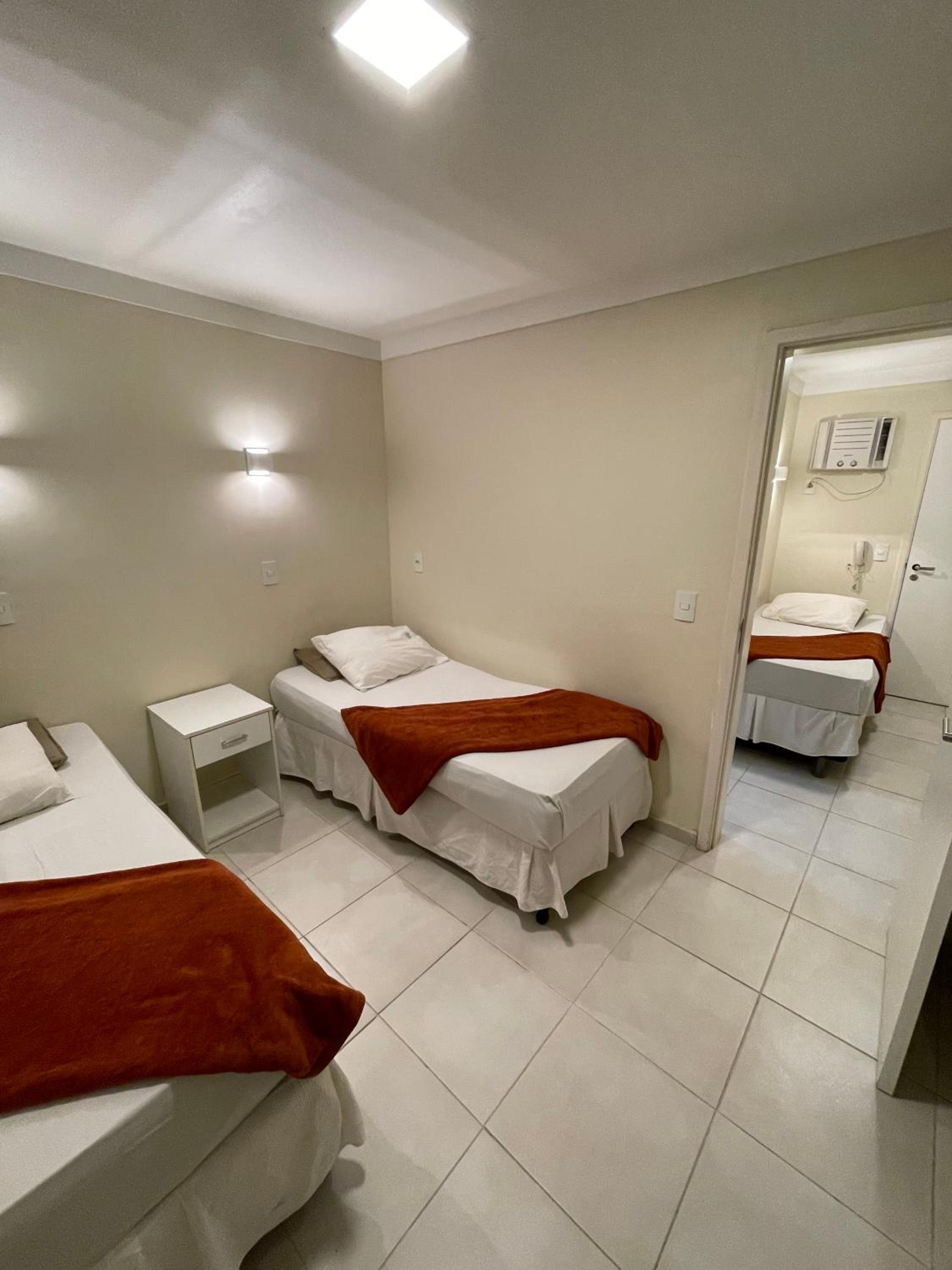 Economy Triple Room photo 1